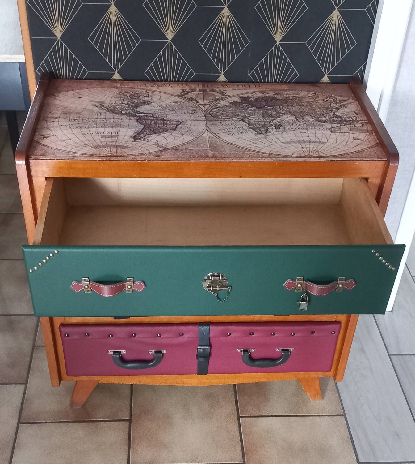 Vintage chest of drawers
