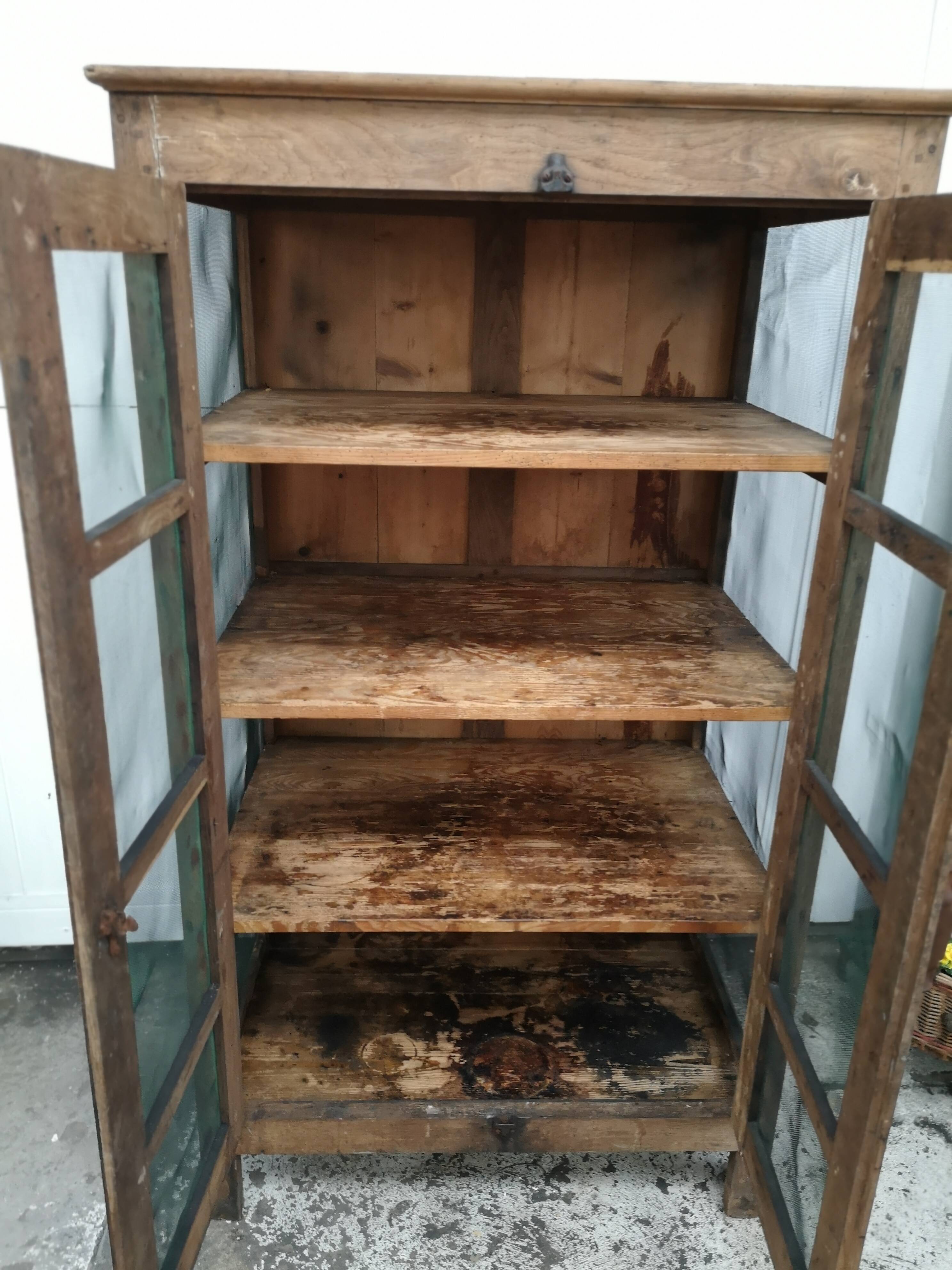 Former pantry in oak furniture