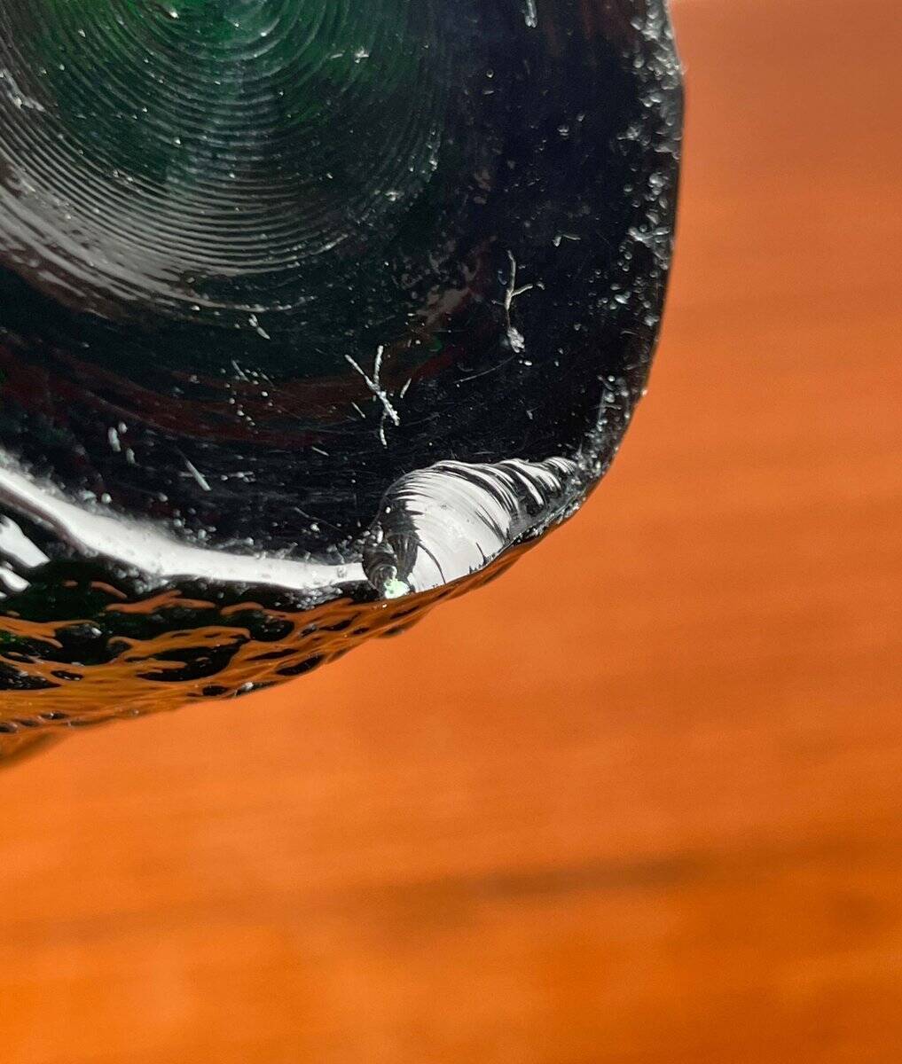 Mid-century modern green Italian glass vase by Wayne Husted for Stelvia, 1970s.