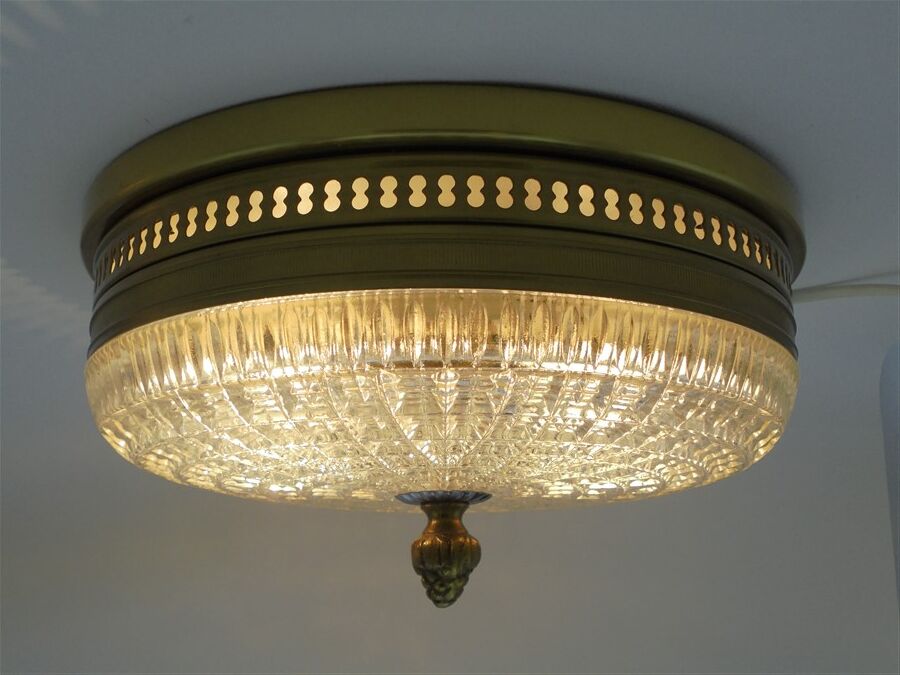 Luxurious ceiling light