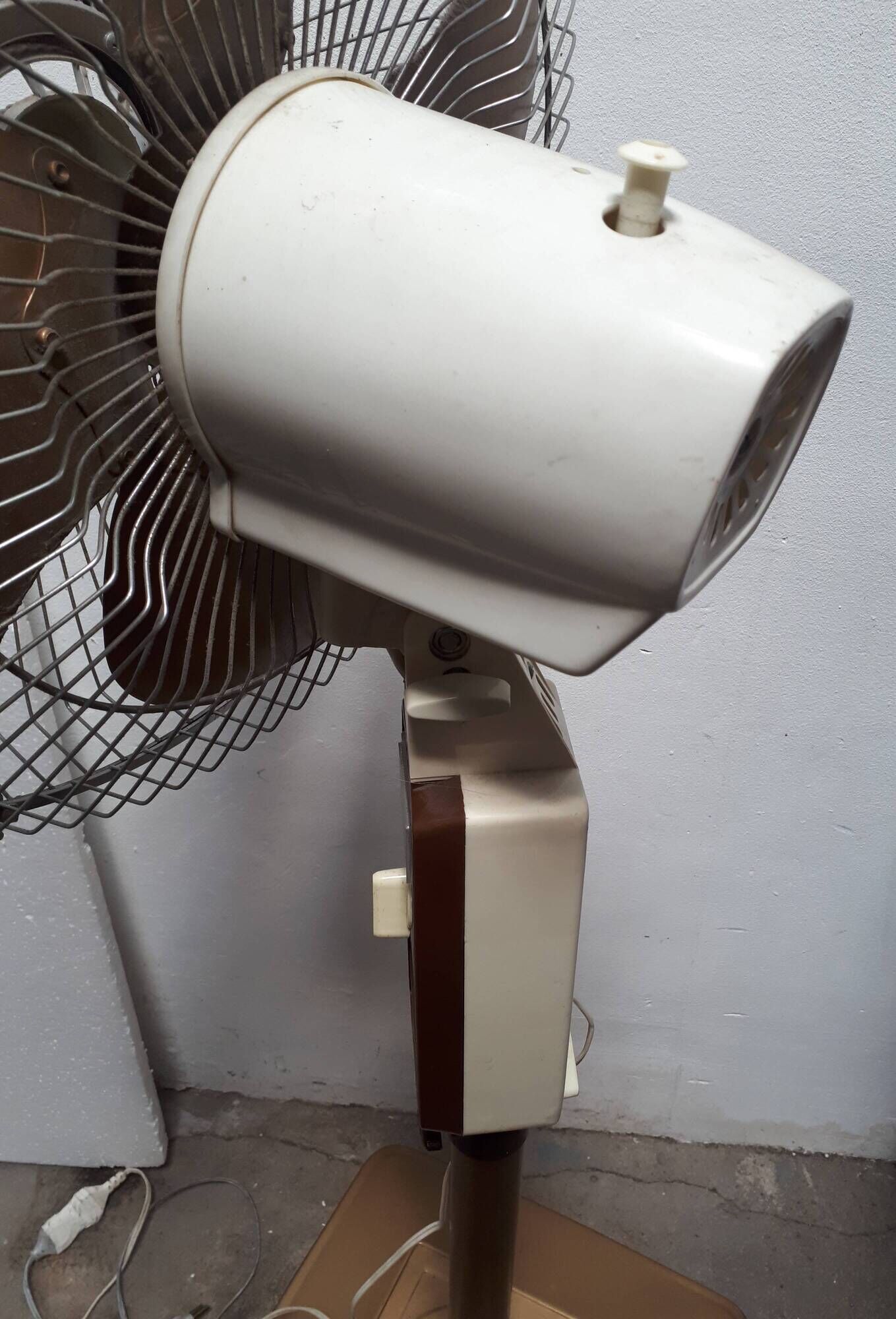 Adjustable stand fan Super Deluxe vintage 1960 1970