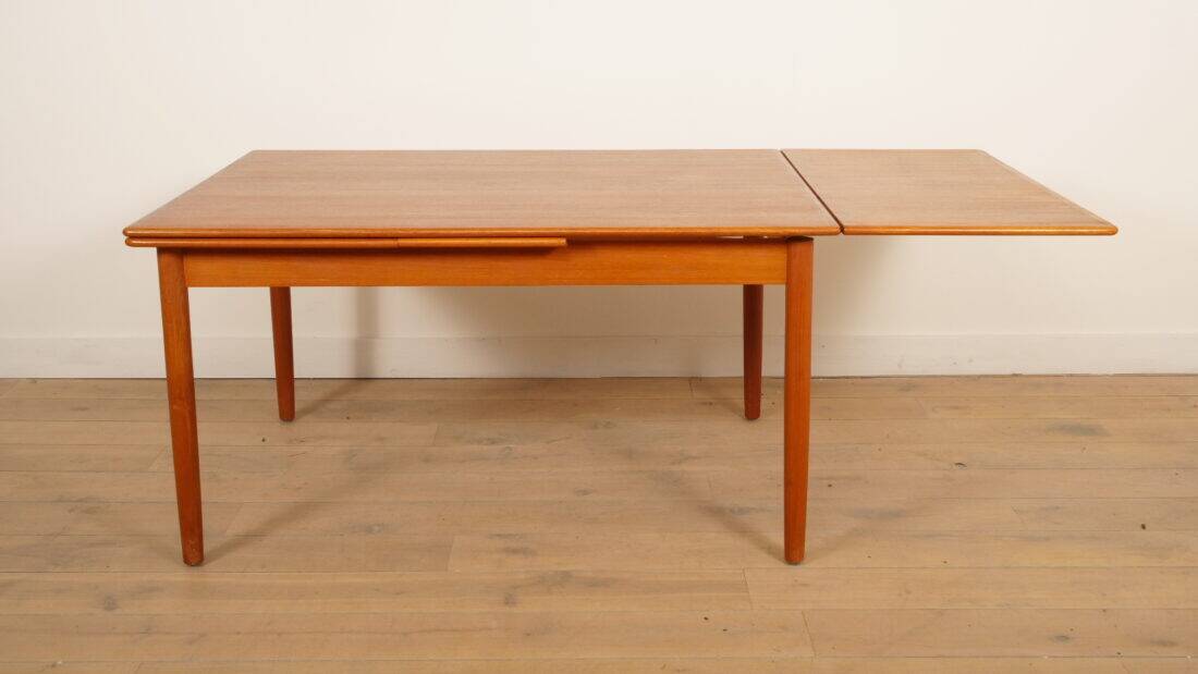 Vintage dining table | teak | extendable | 140 cm
