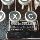 Invicta MP1 Olivetti typewriter