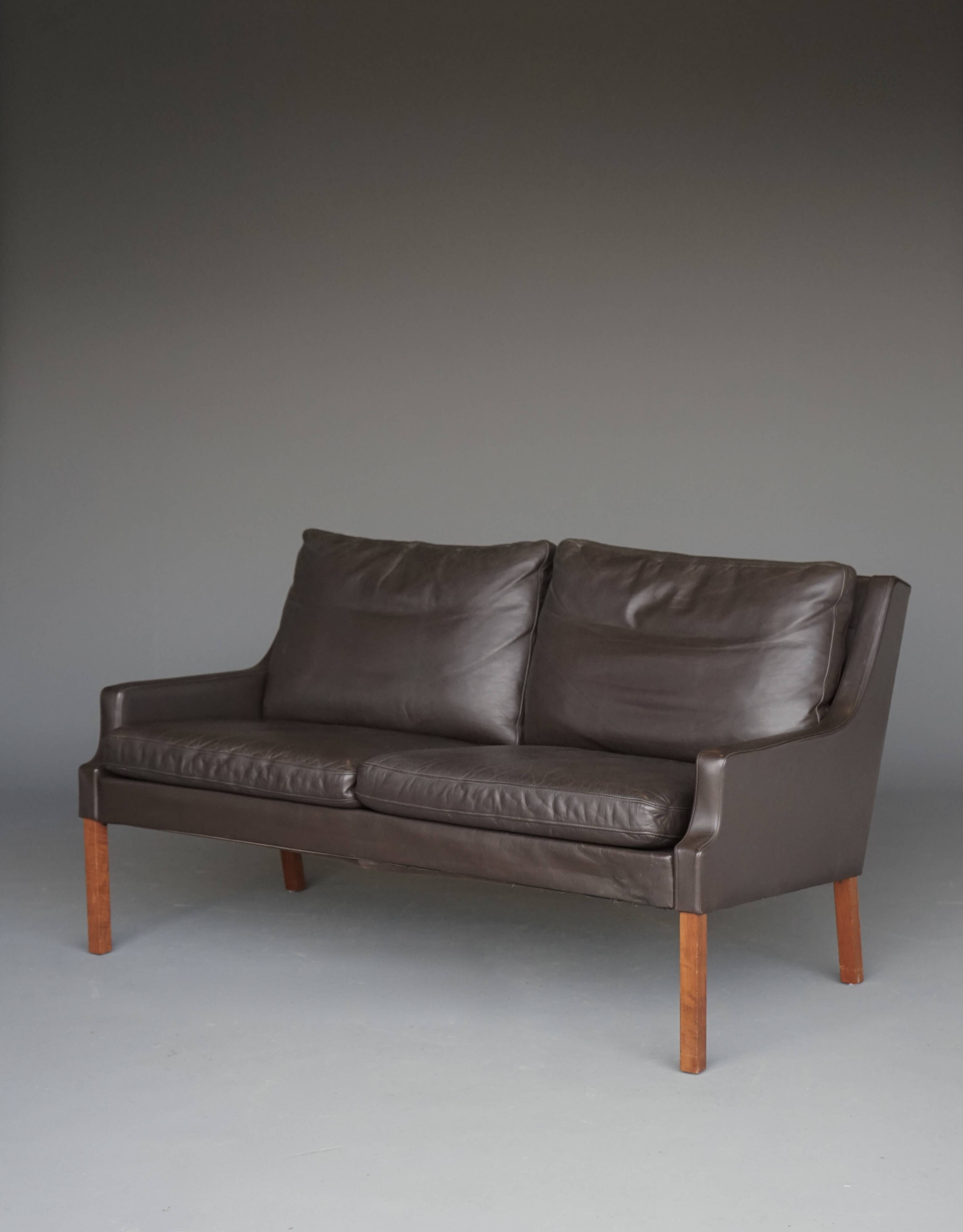 Canapé en cuir deux places danois par Georg Thams, Danemark, années 1960.
