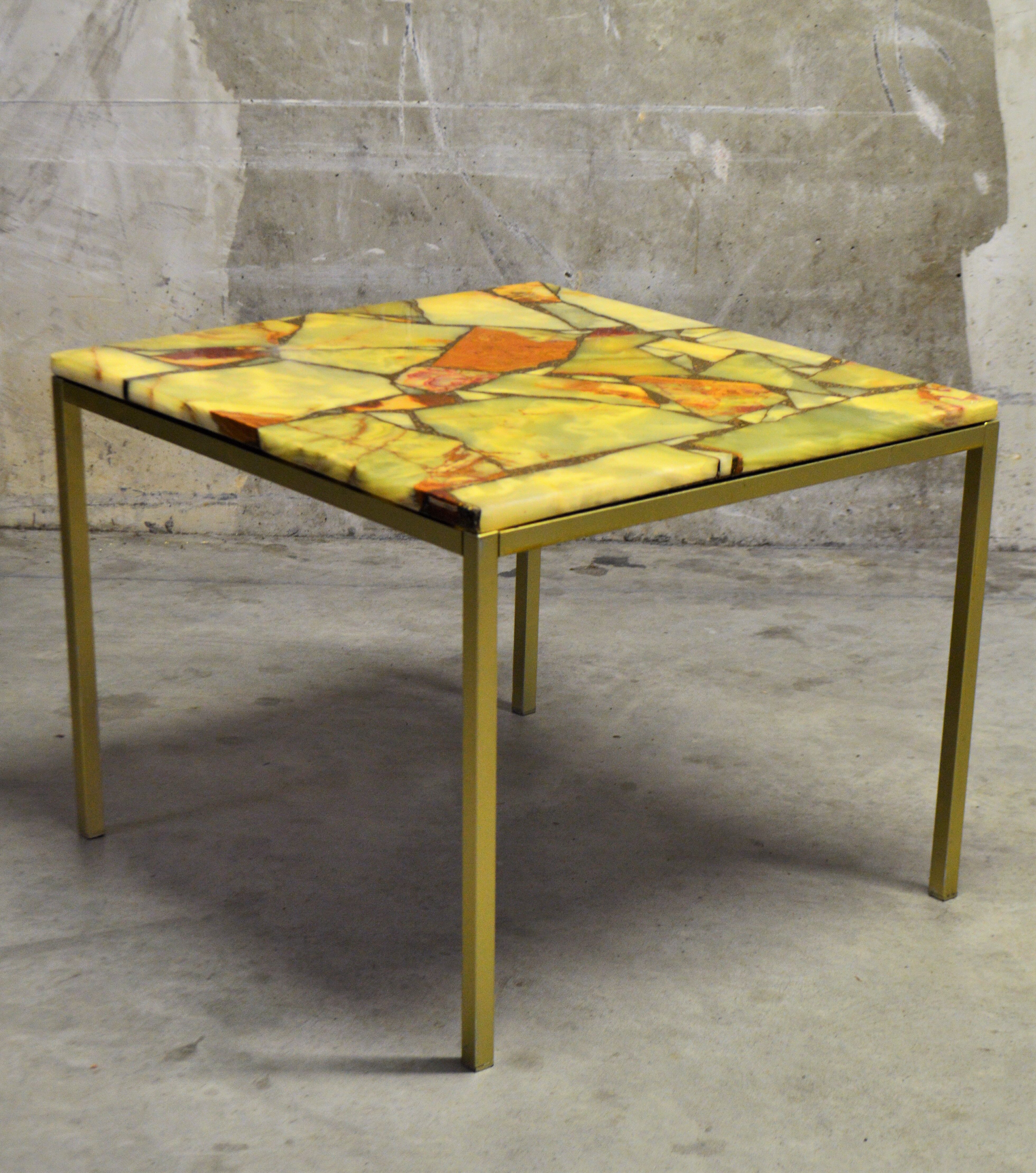 Marble coffee table from the 60s/70s Italian design