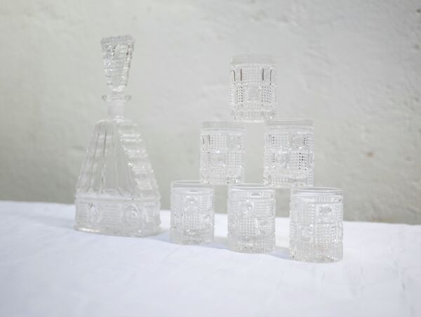 Carafe et 6 verres vintage en verre