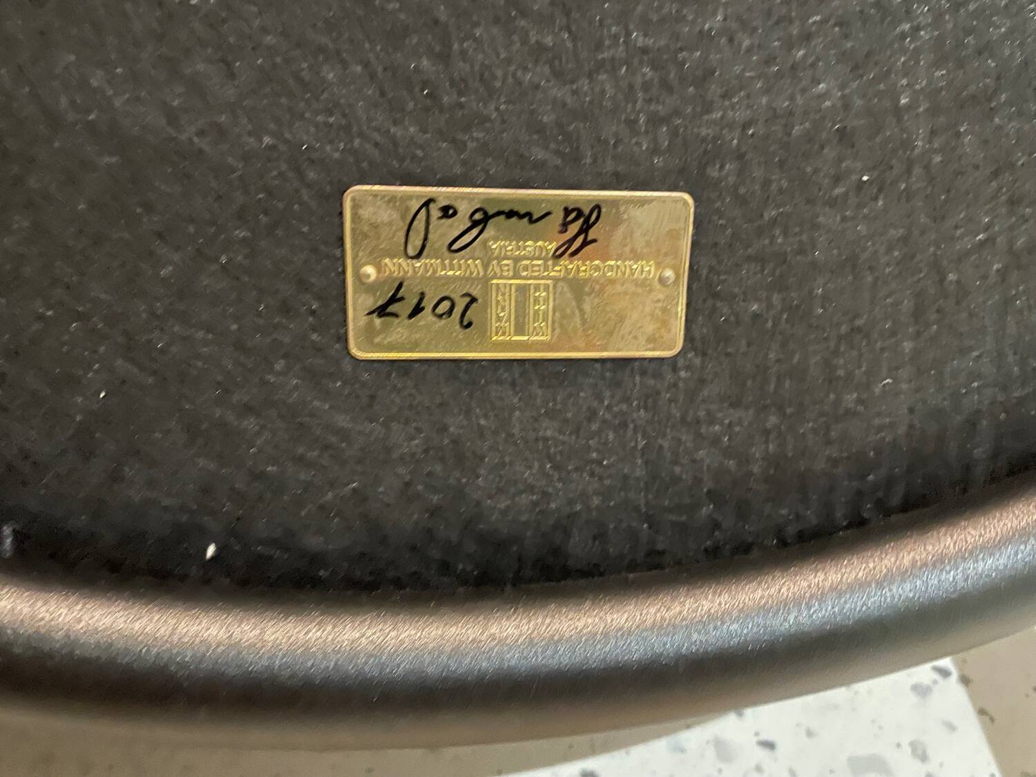 Vuelta 72 armchair + Vuelta 3-seater sofa by Jaime Hayon for the Wittmann brand