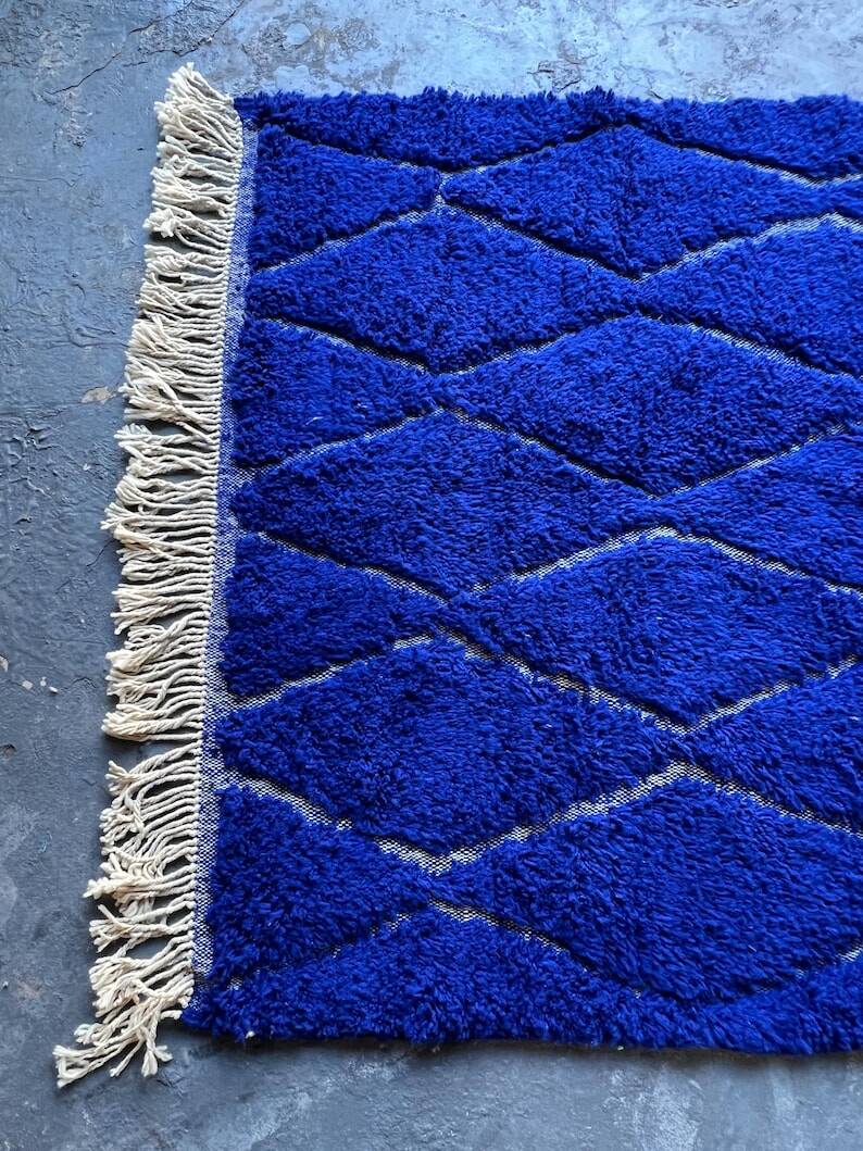 Traditional handmade Berber carpet 250cmx150cm