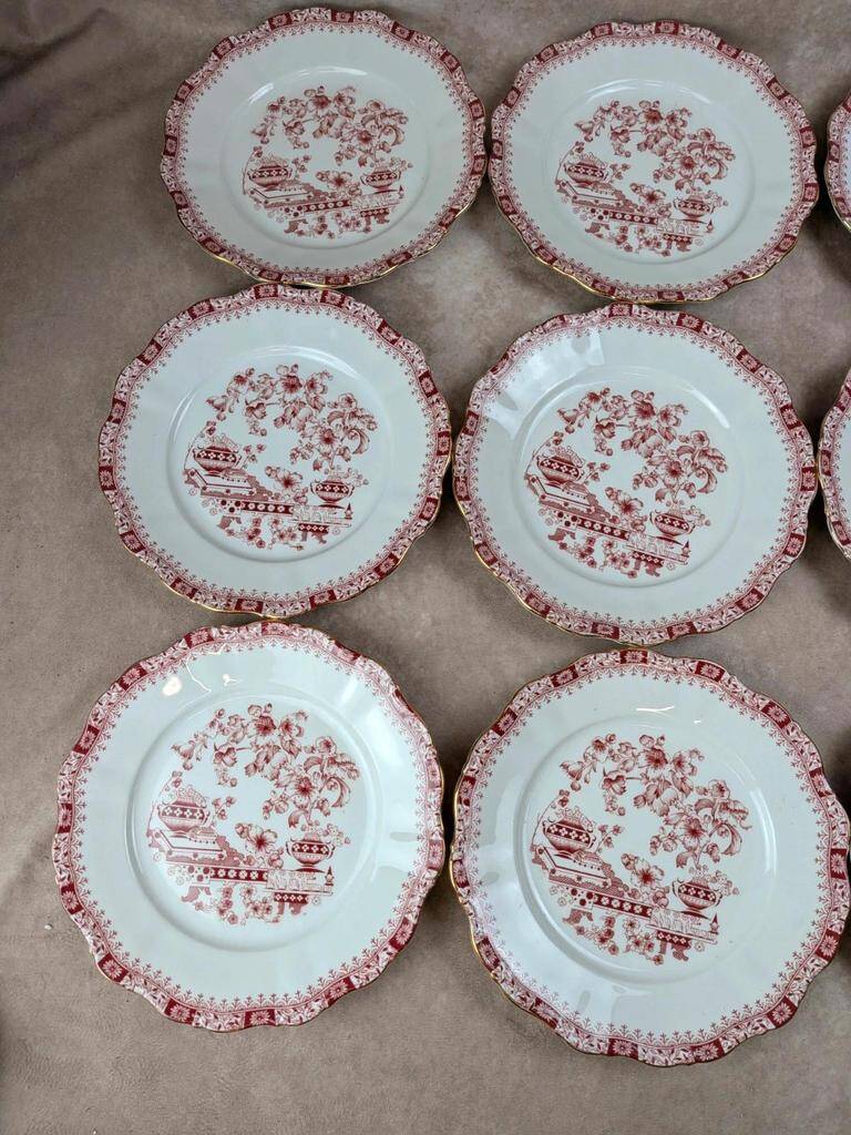 Set of 12 flat plates Seltmann Weiden Bavaria Theresia red