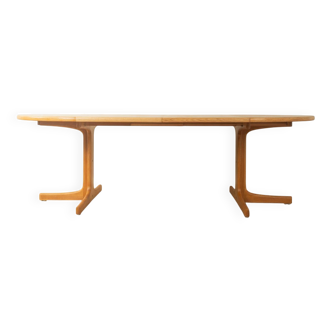 Classic extendable dining table with two extension leaves by Karl Erik Ekselius from the 1960s