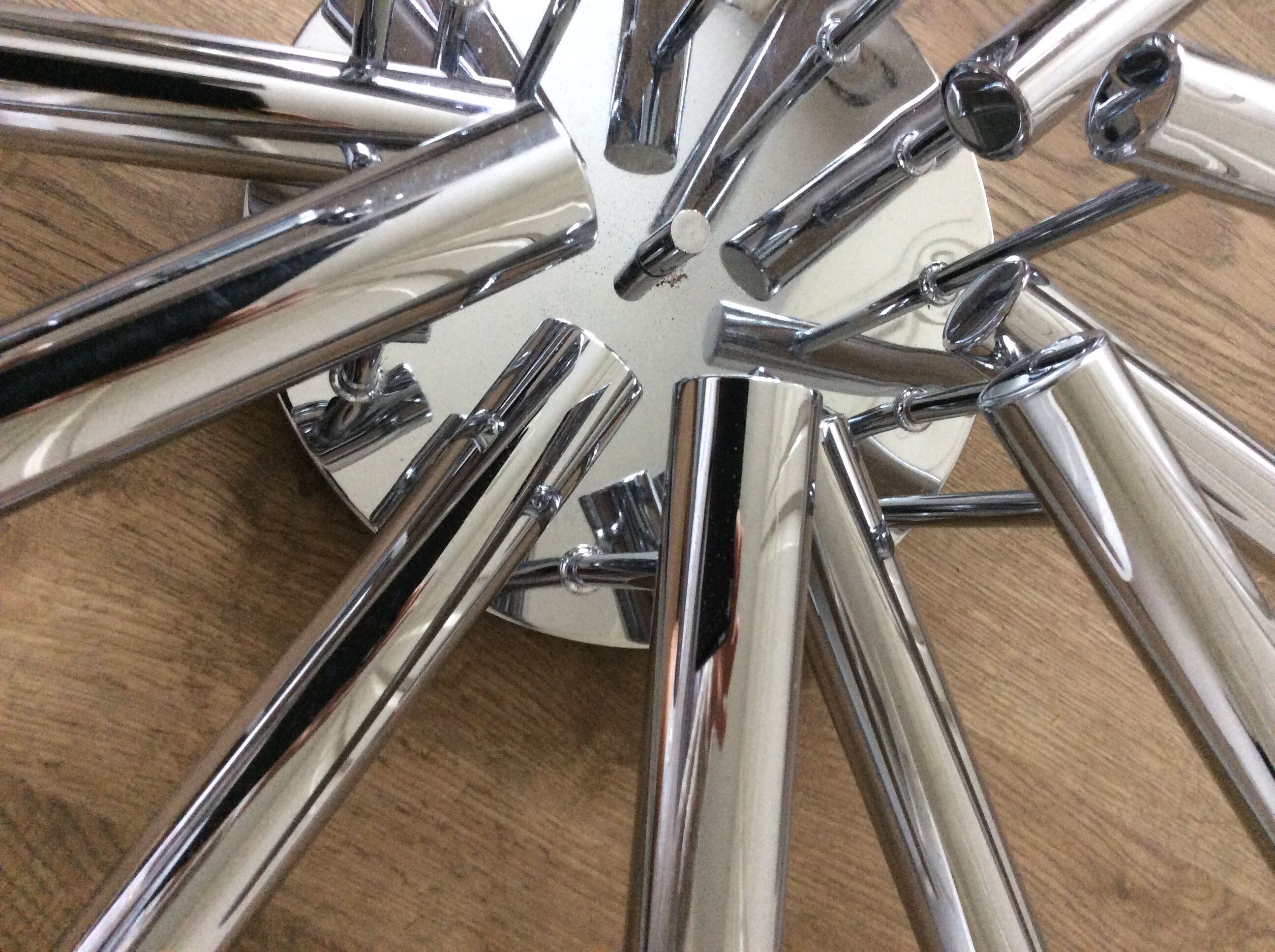 Suspension in chromed metal