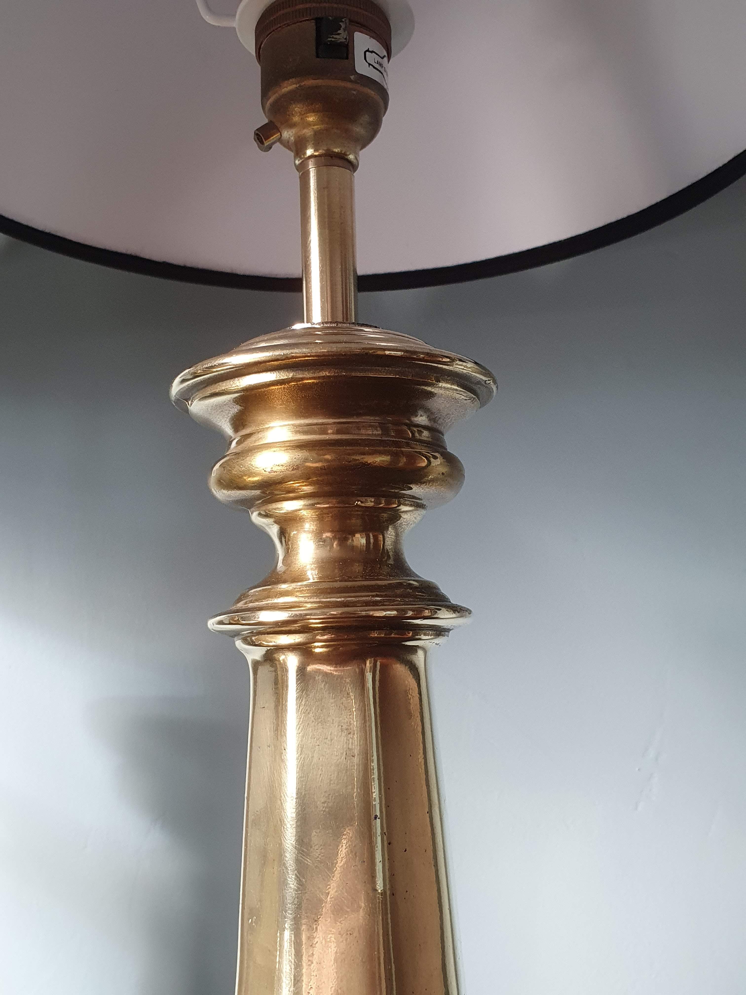 Duo of antique lamps in bronze and brass