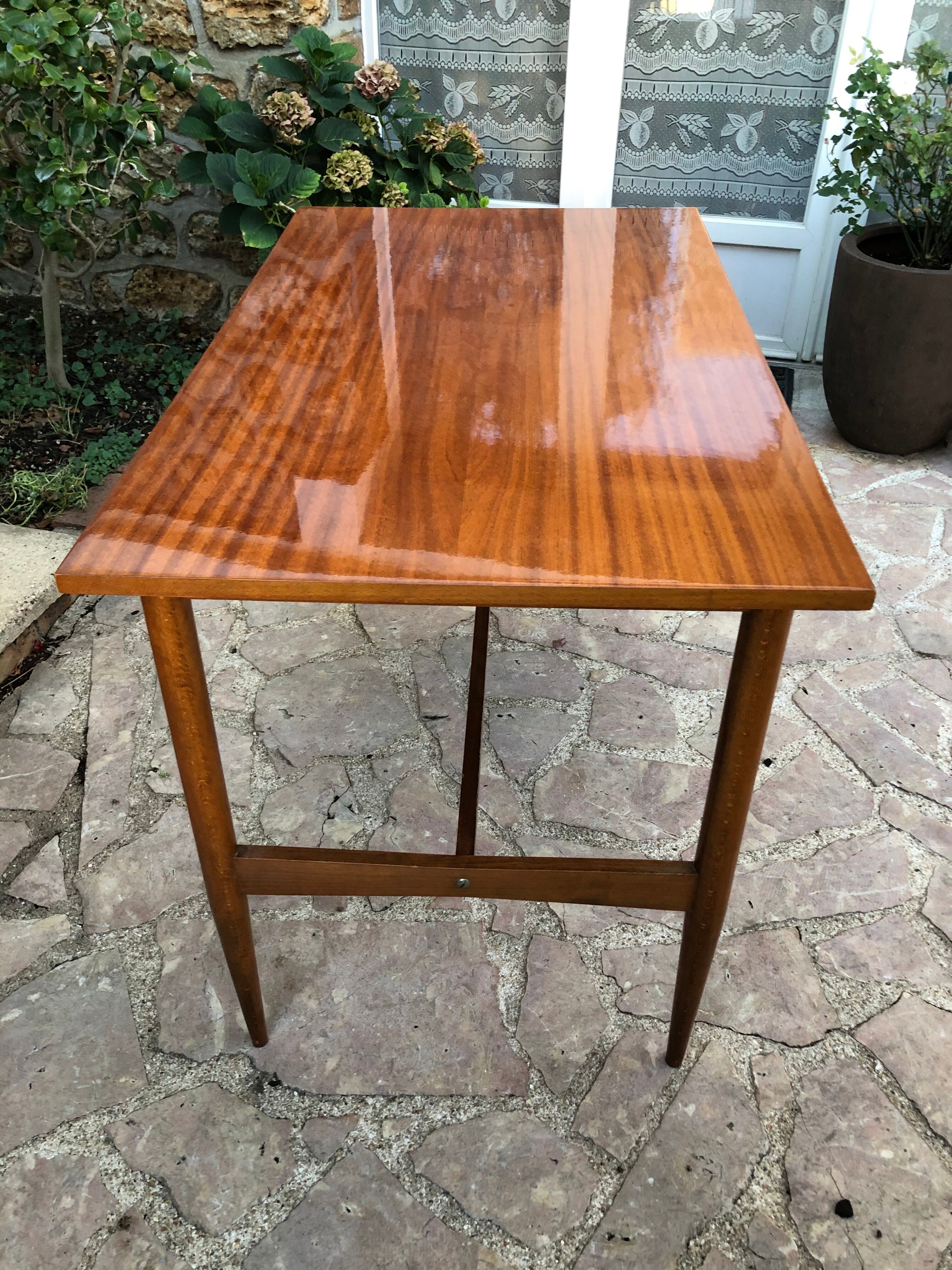 Bureau en bois des années 60