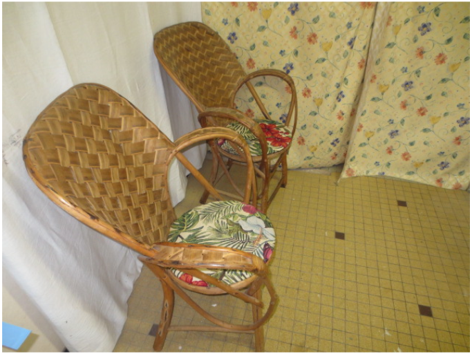 Paire de fauteuils en osier et rotin courbé