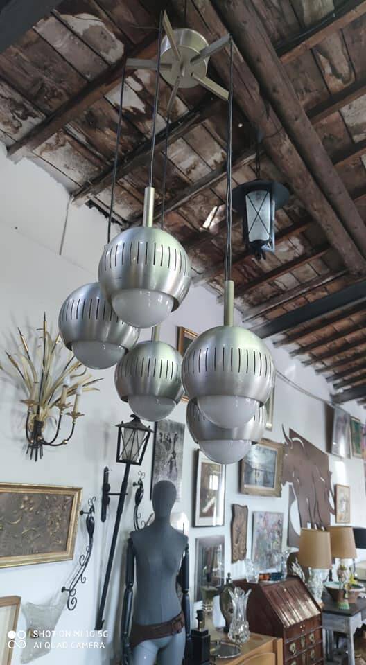 Lustre en cascade vers 1970