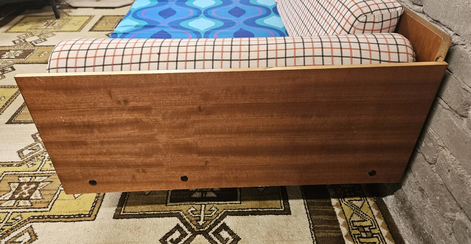 Vintage 1970s daybed