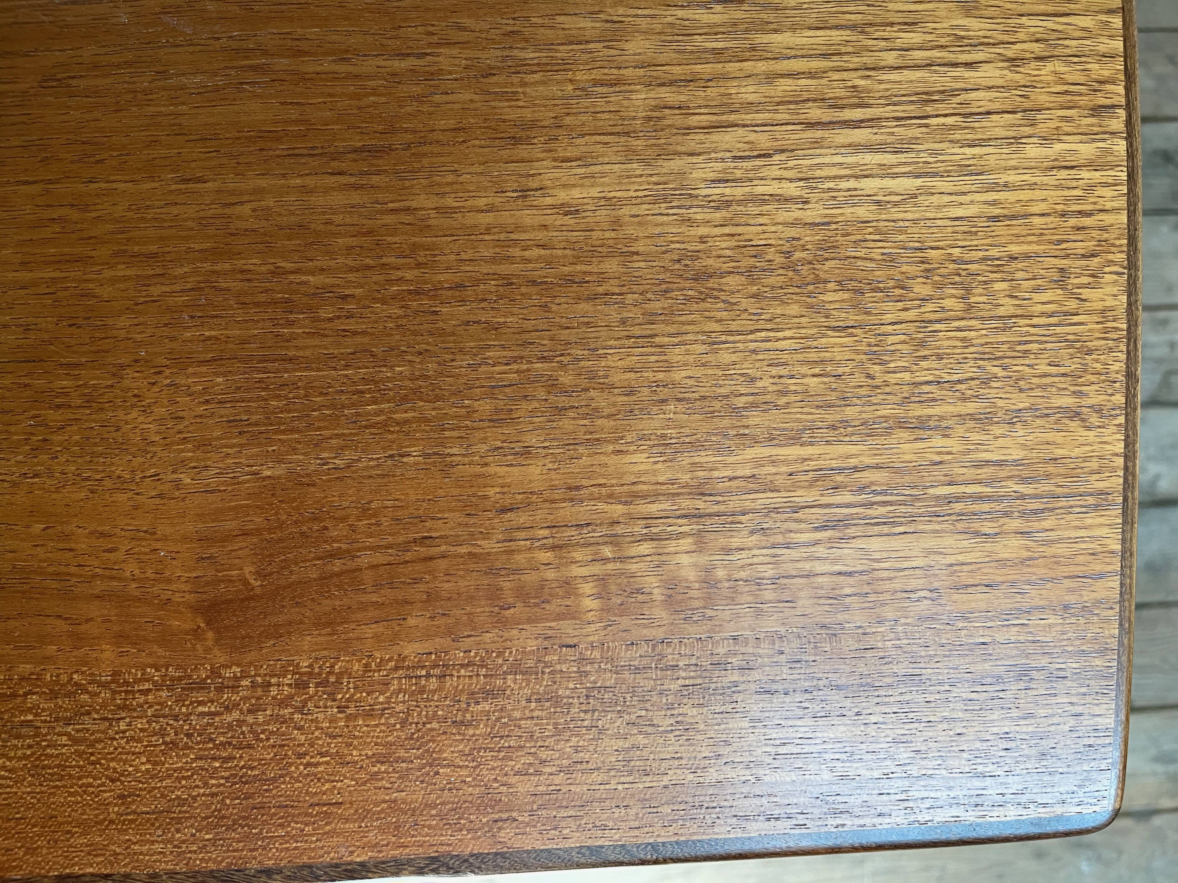 Scandinavian table in tack