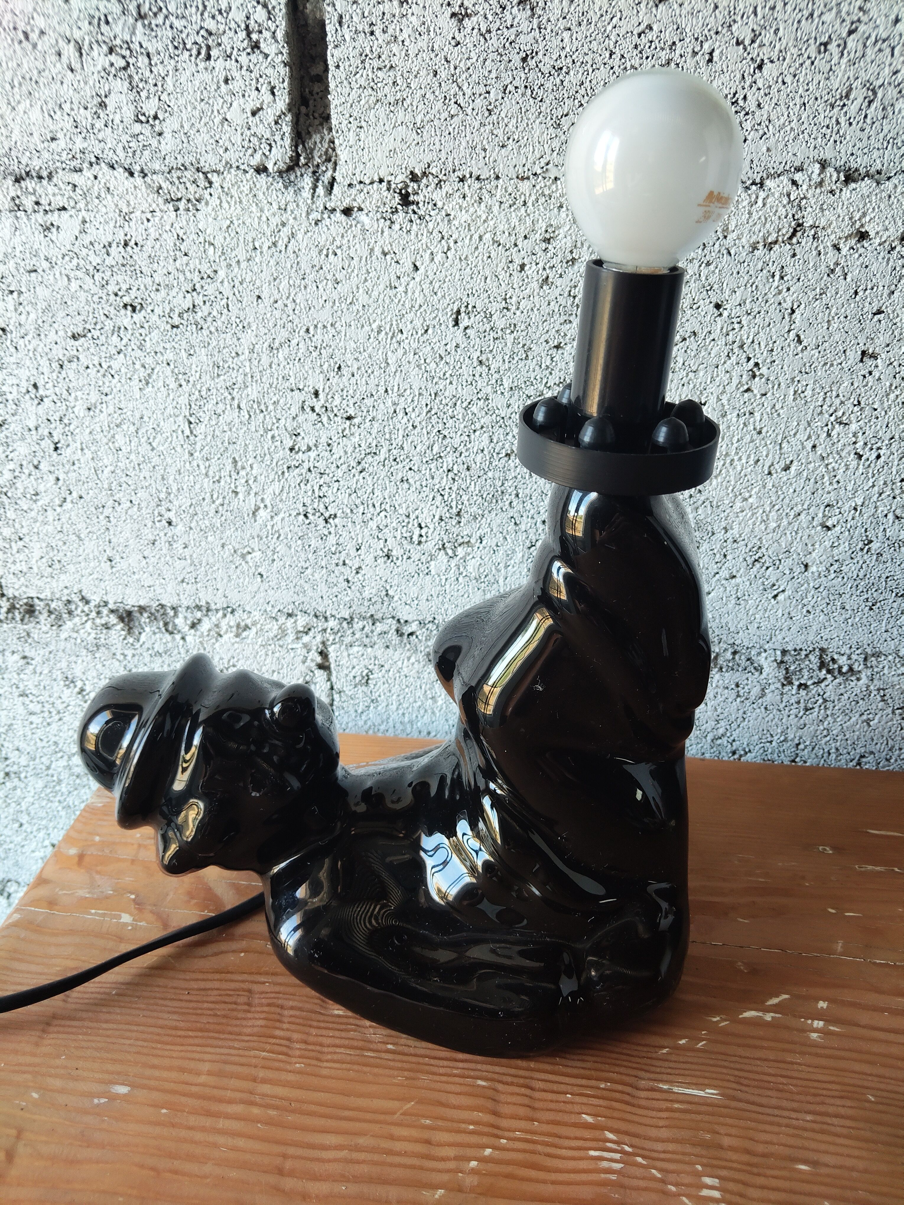 Vintage black ceramic lamp – Reclining clown – Made in Holland