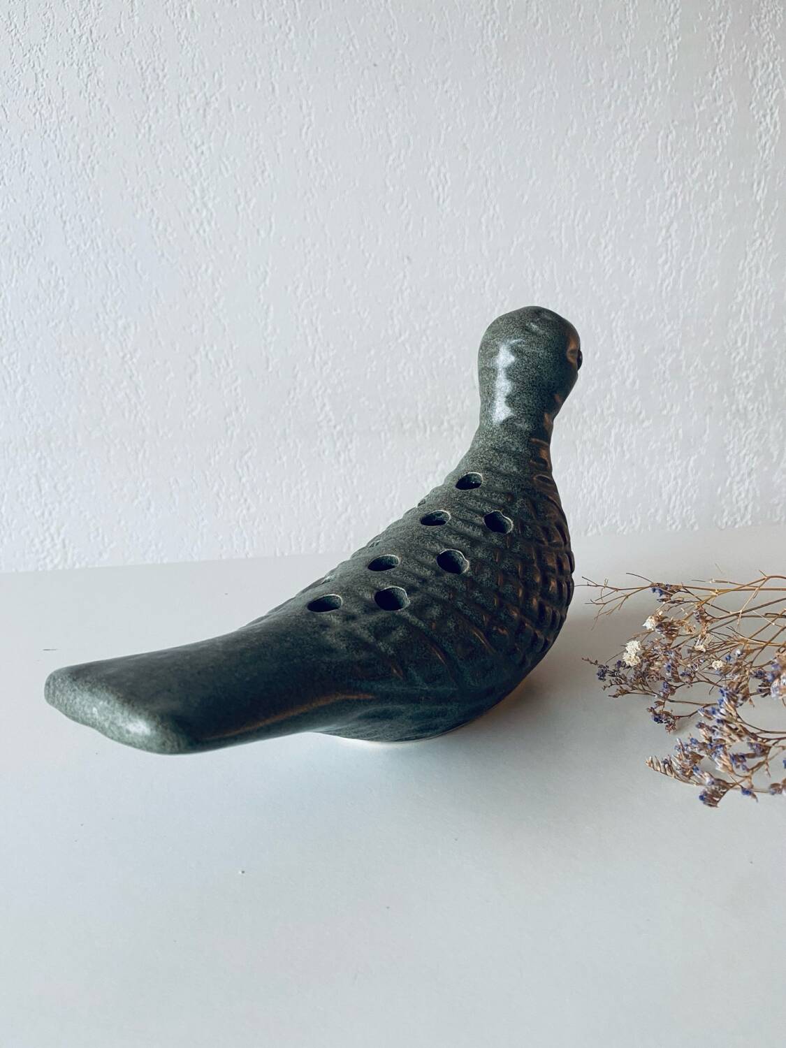 Bird-shaped vase signed Le potier Menton