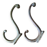 Pair of bronze hooks