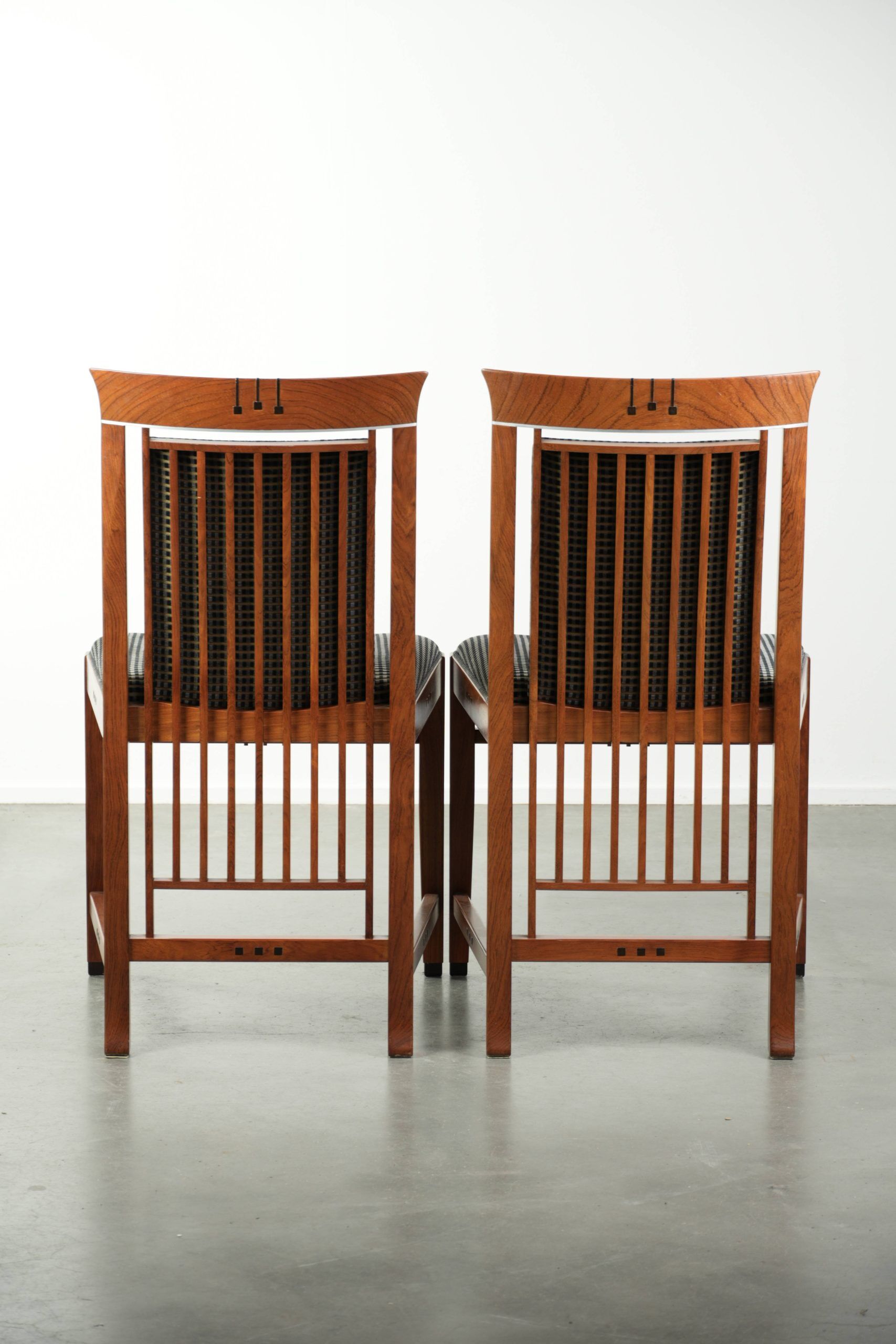 Art Deco design set consisting of a dining table and dining chairs