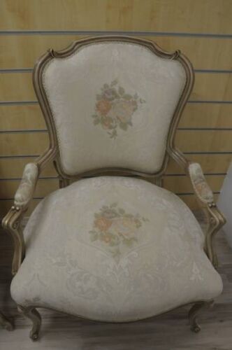 Fauteuils style Louis XV
