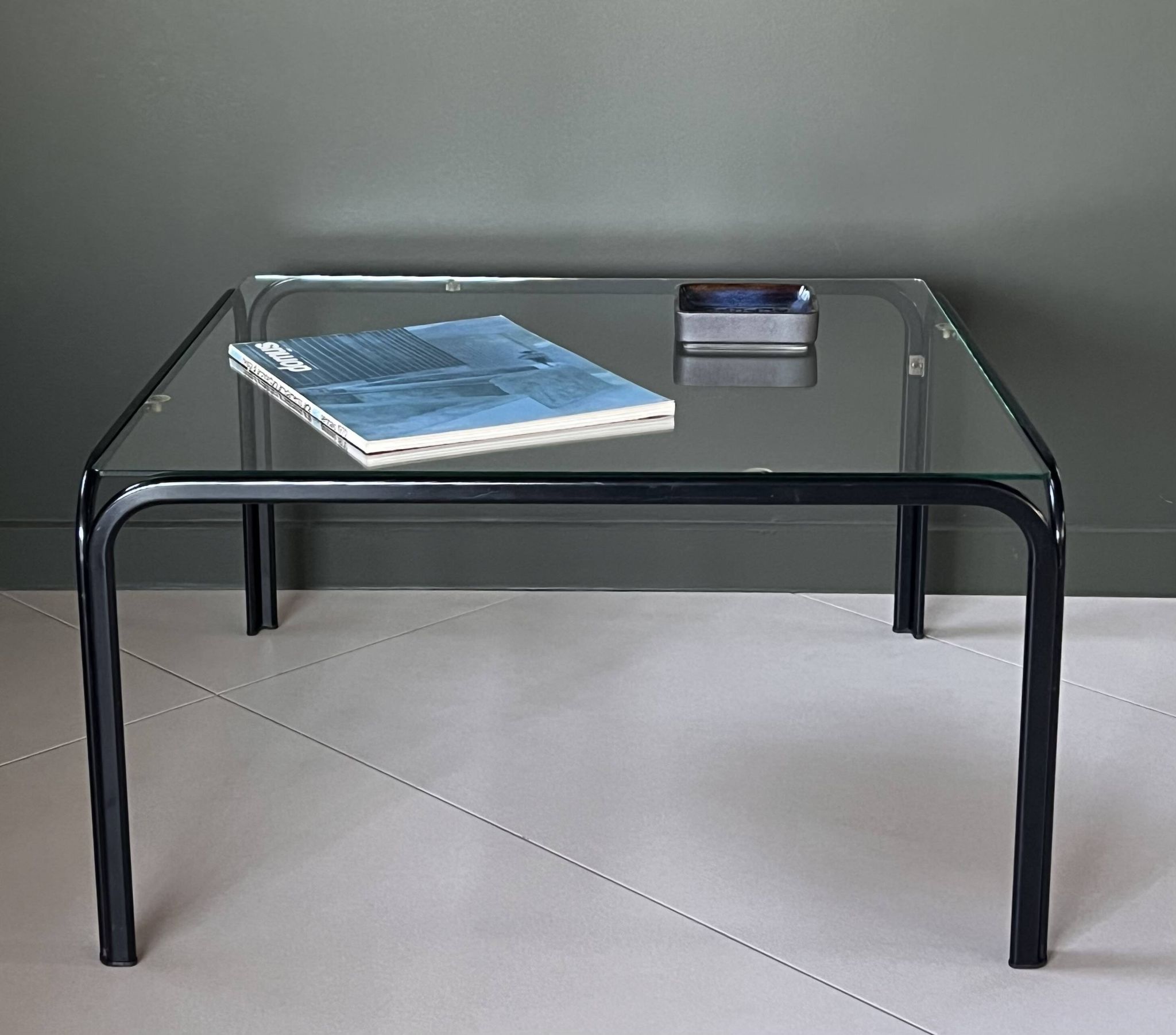 Large coffee table in glass and metal, Italy 1970s.