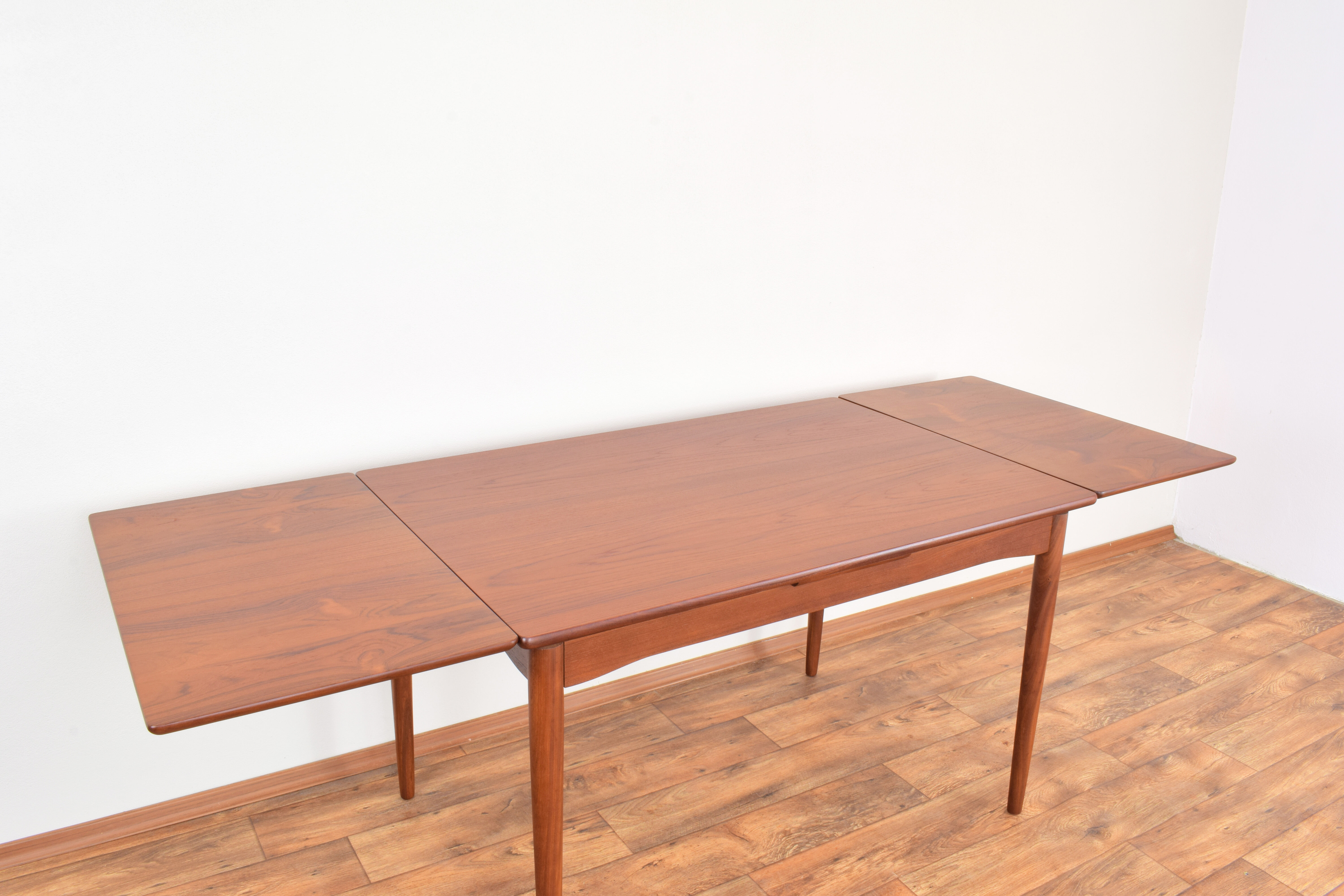 Mid-Century Danish Teak Extendable Dining Table, 1960s.