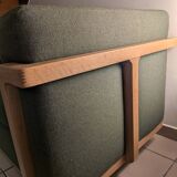 Two-seater canapé in solid oak and patterned fabric - Cobbelwood model