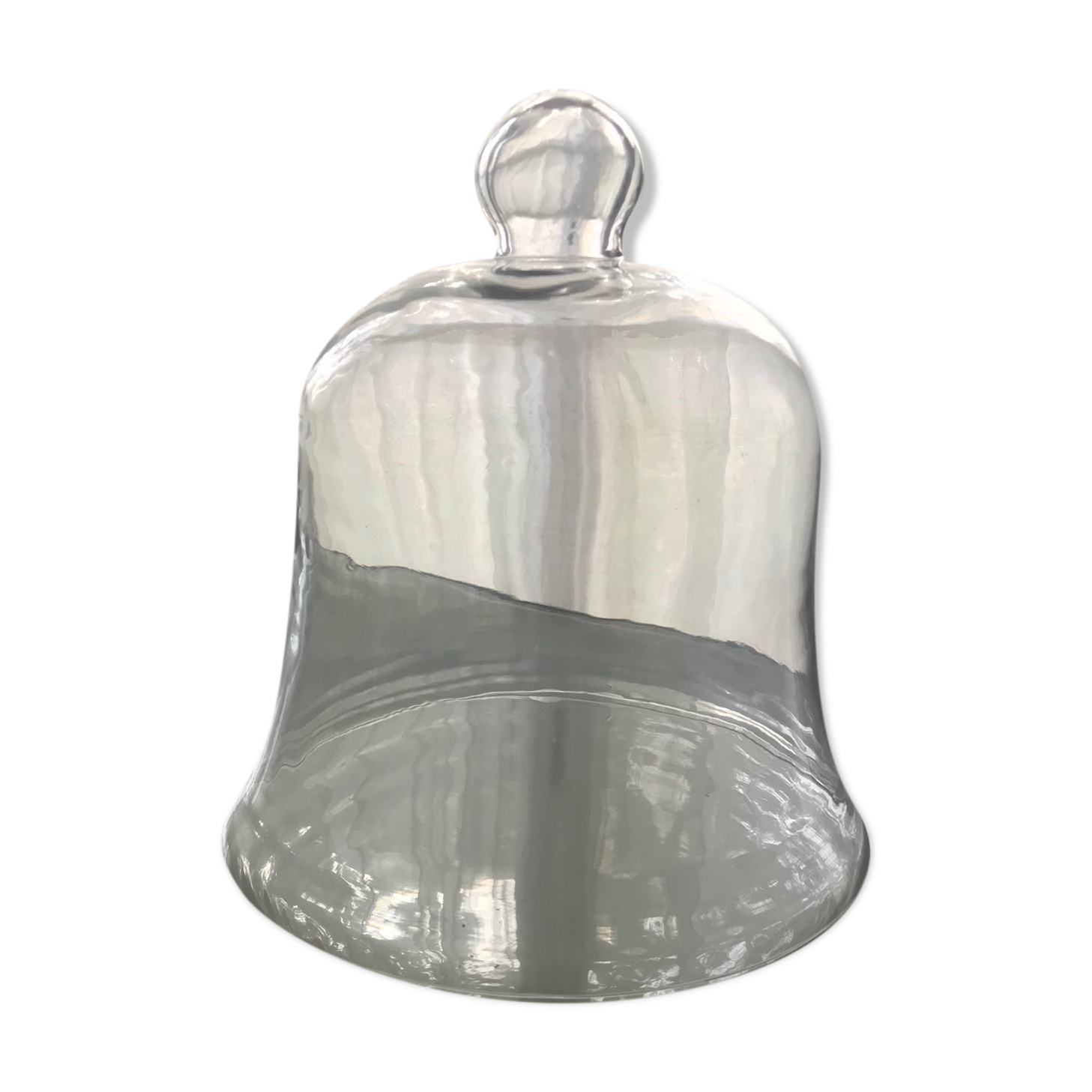 Glass bell for food presentation