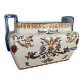 Planter / pot in Gien earthenware – Renaissance decor – 19th century