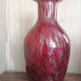 Vase in gold and red opaline