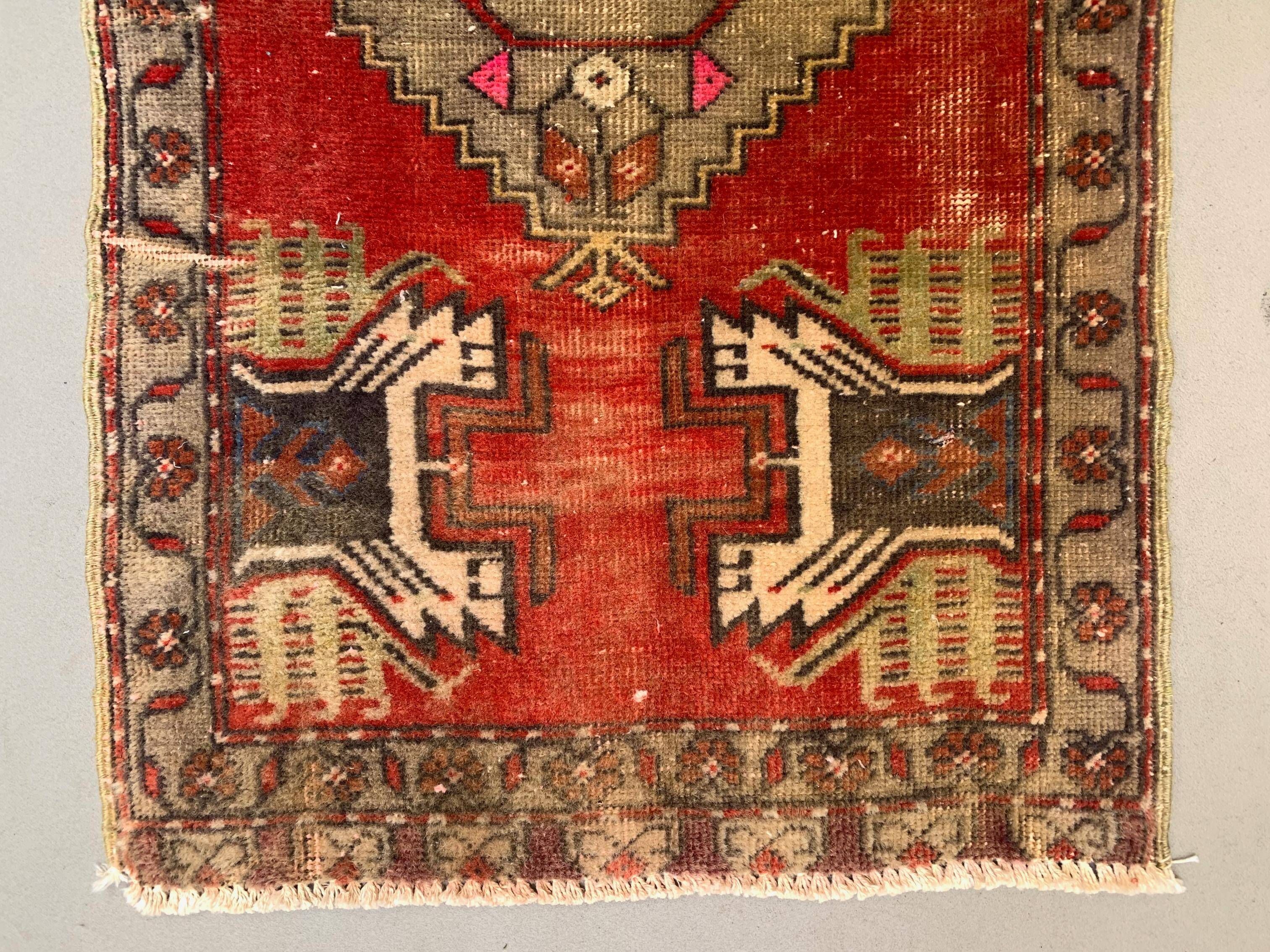 Small vintage turkish rug 101x53 cm, short runner, tribal, shabby, mini carpet