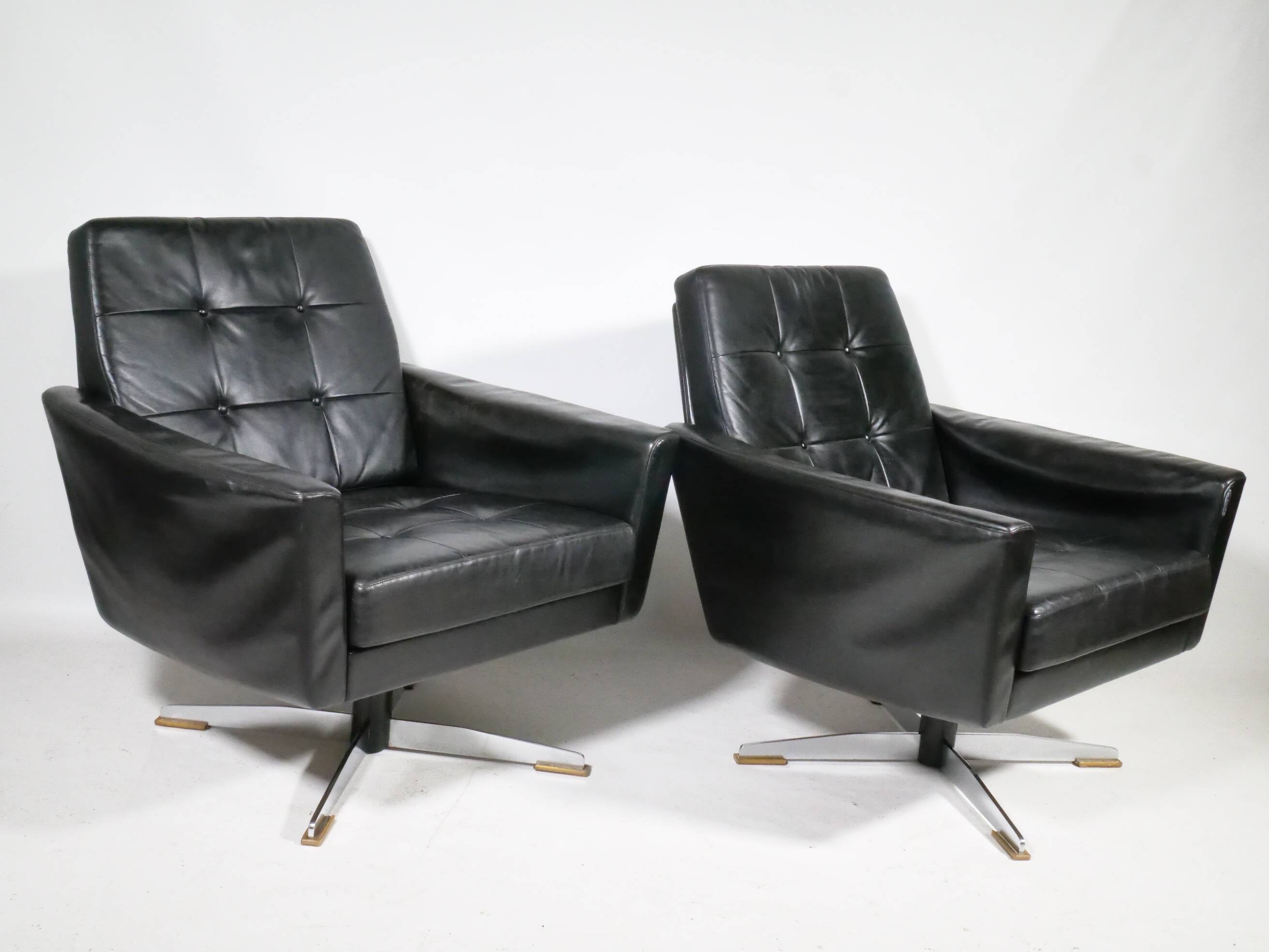 Mid-Century Design Leather Set – Sofa & Armchairs 1960s
