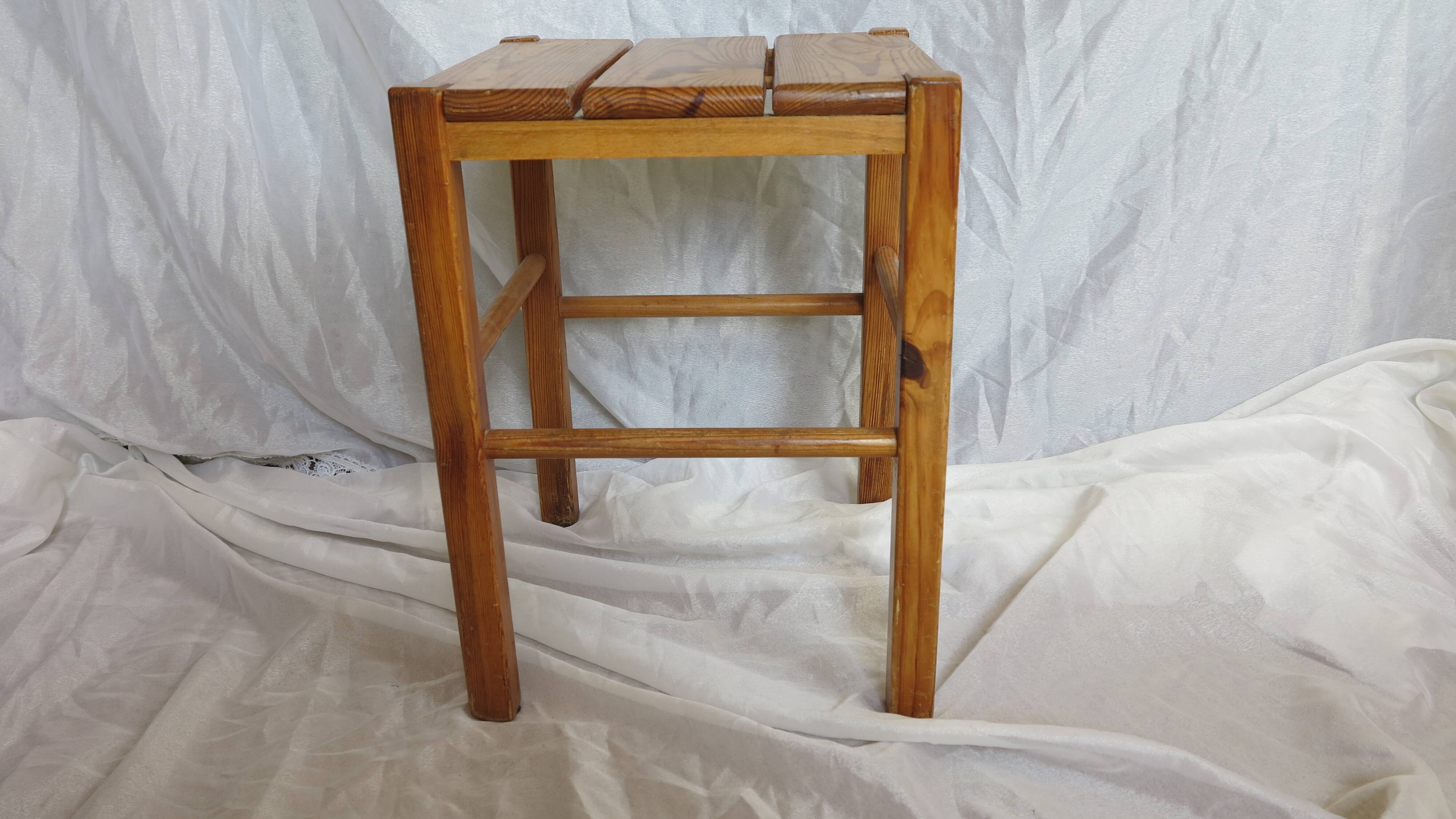 60s brutalist-style pine stool