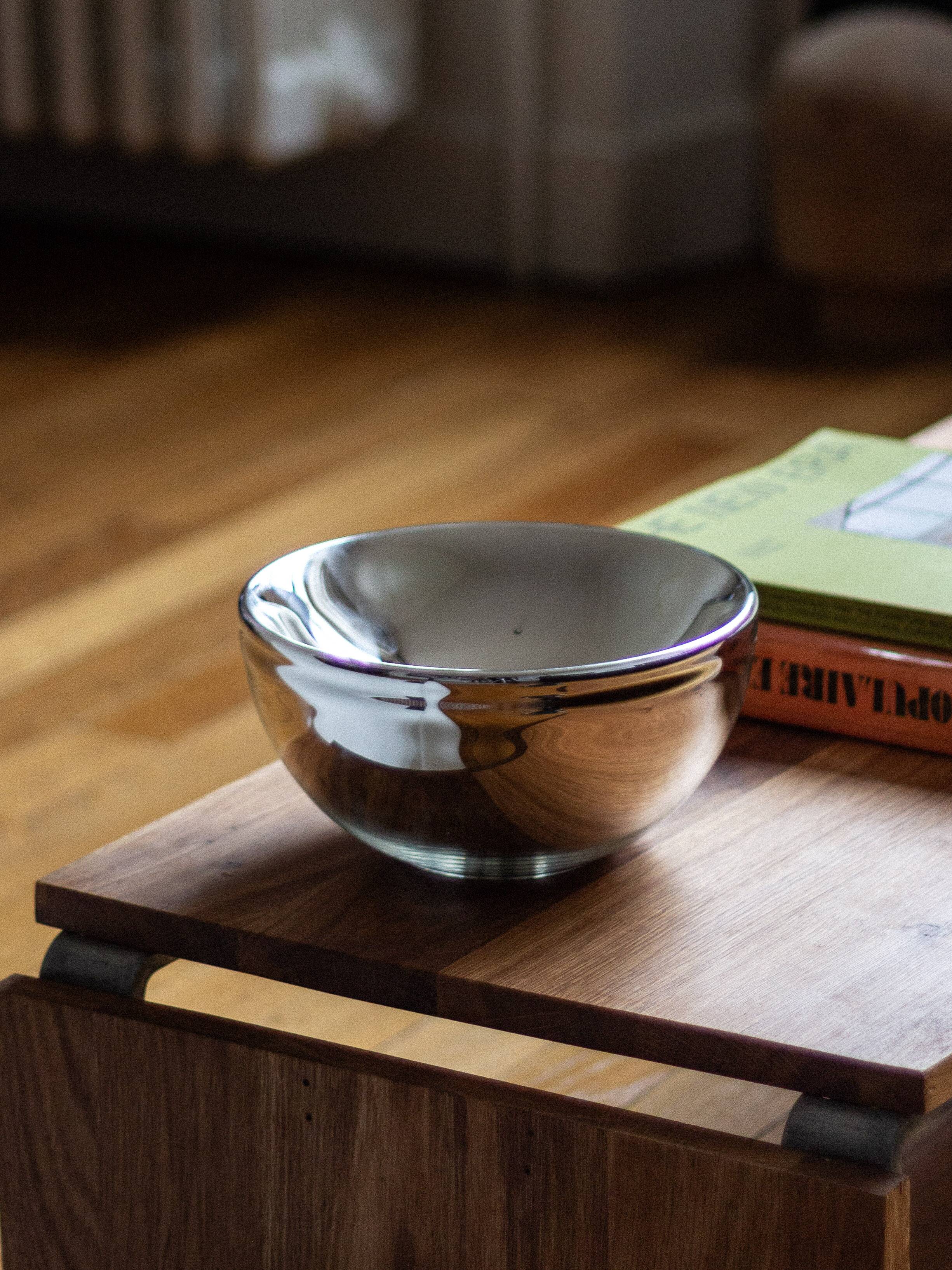 Eglomise glass centerpiece or pocket emptier, Dogale Venezia, Italy