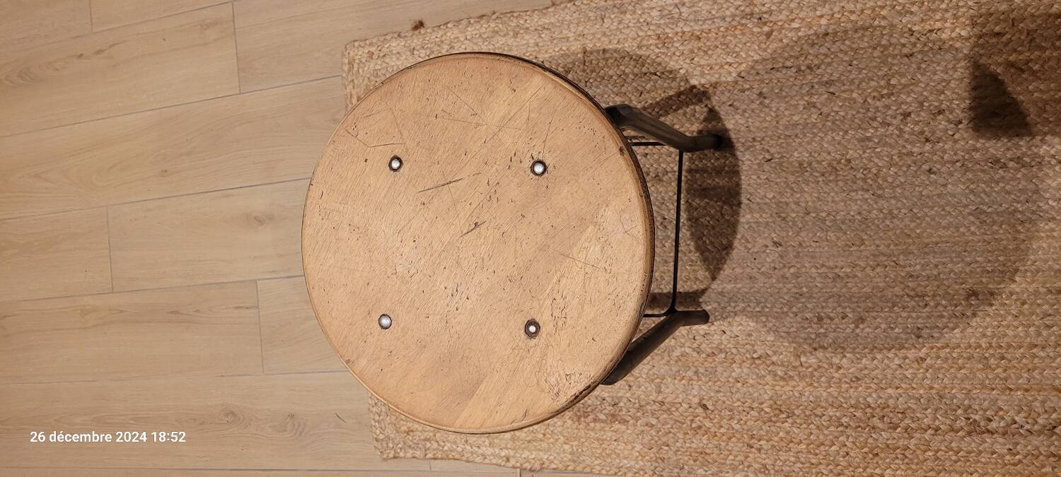 High workshop stool in wood and metal