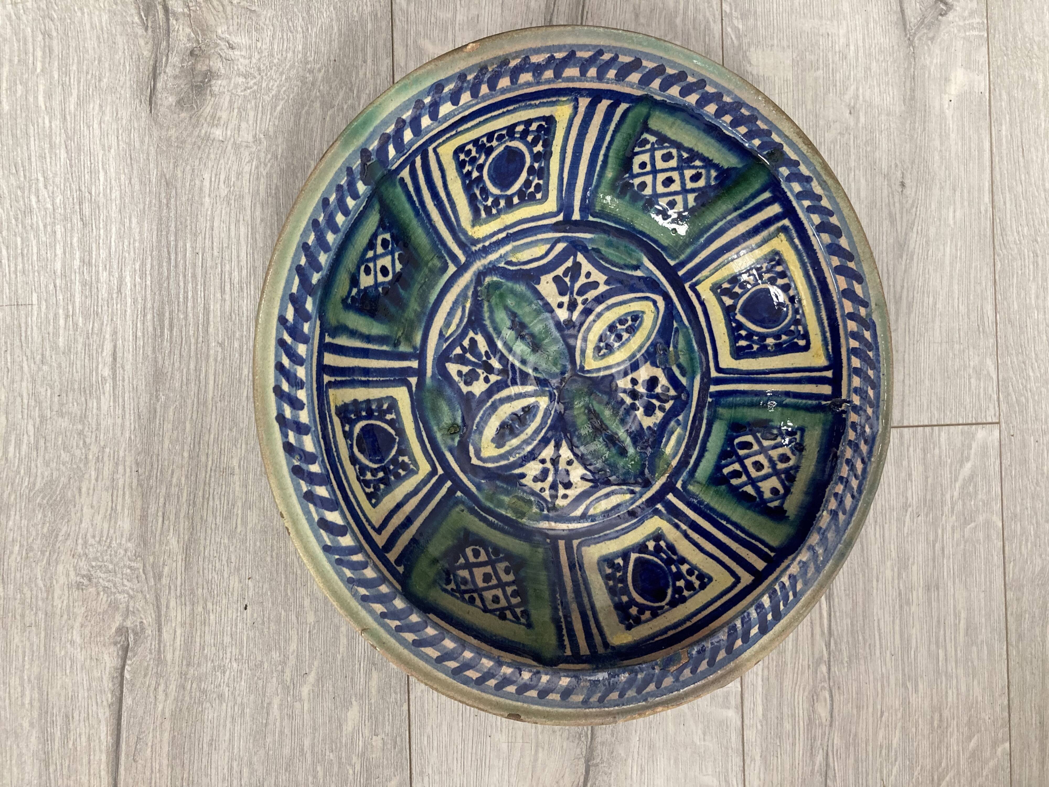 Plat en céramique vintage