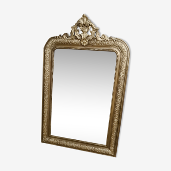 Miroir ancien de style Louis Philippe en bois doré avec fronton