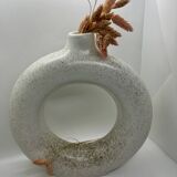 Round vase