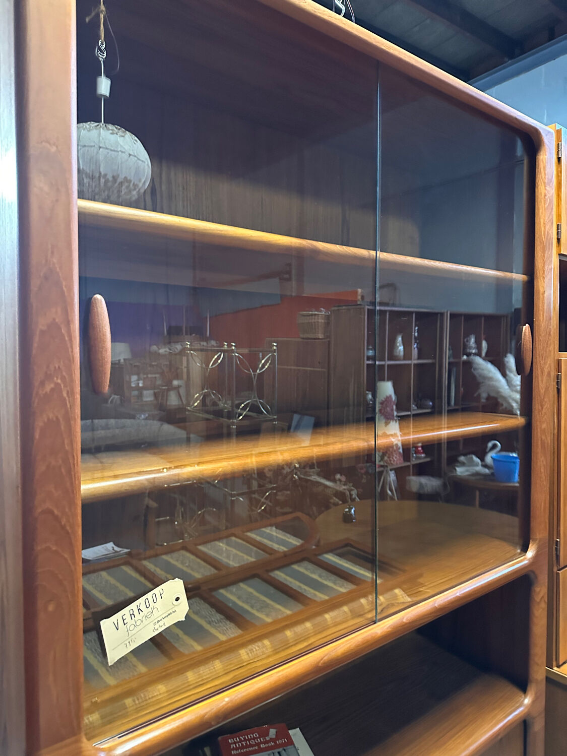 Dyrlund teak highboard closet