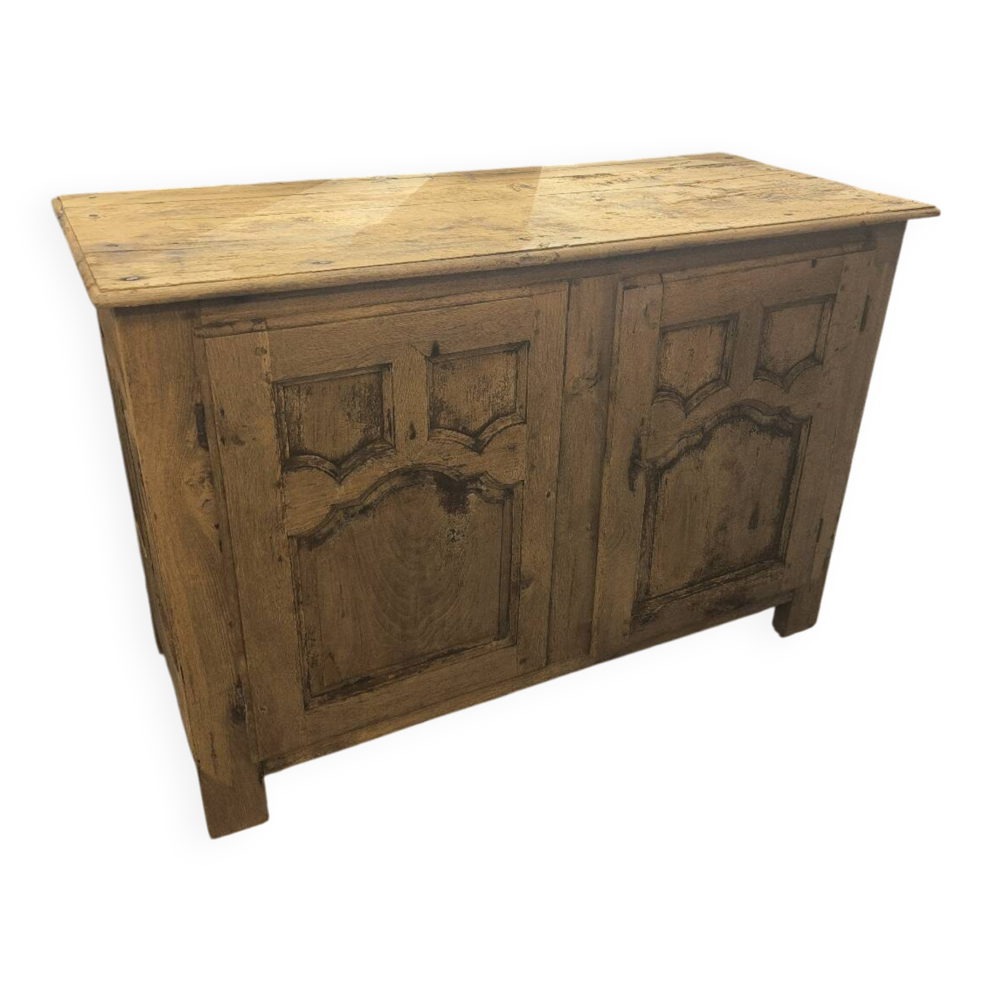 Buffet 17th in Aveyron oak