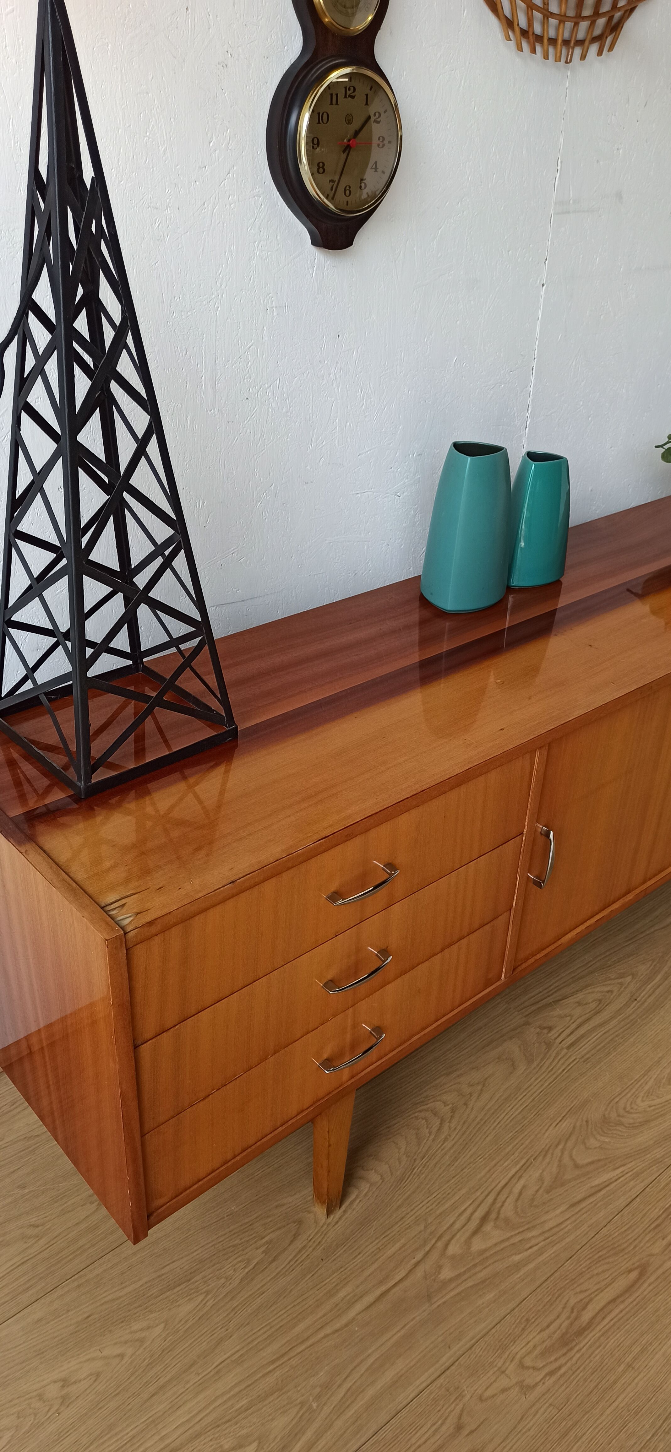 Modernist long sideboard from the 1970s.