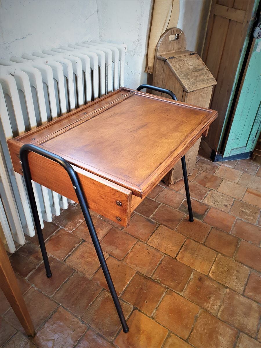 Modernist desk