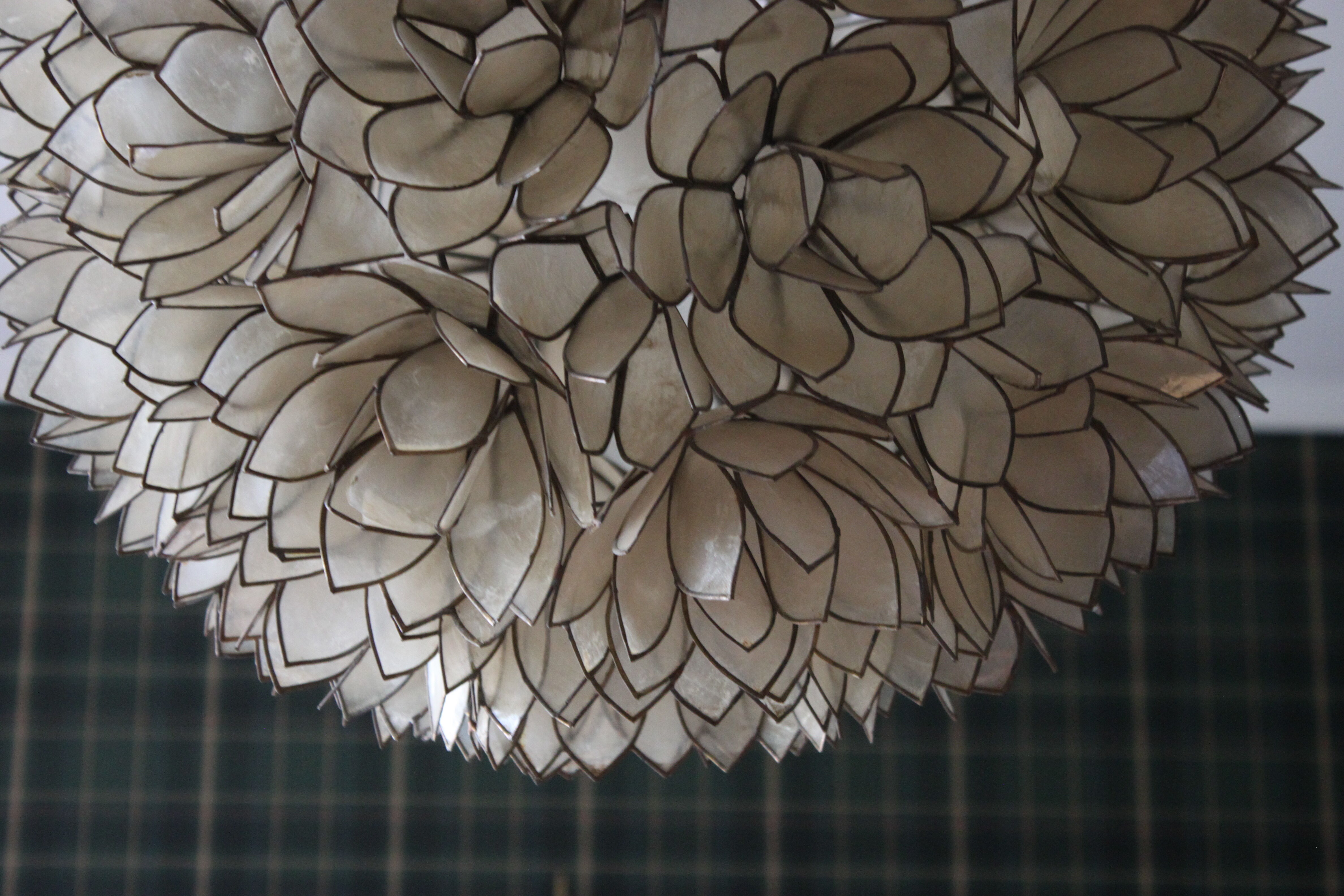 Huge mother-of-pearl suspension, Rausch 1970