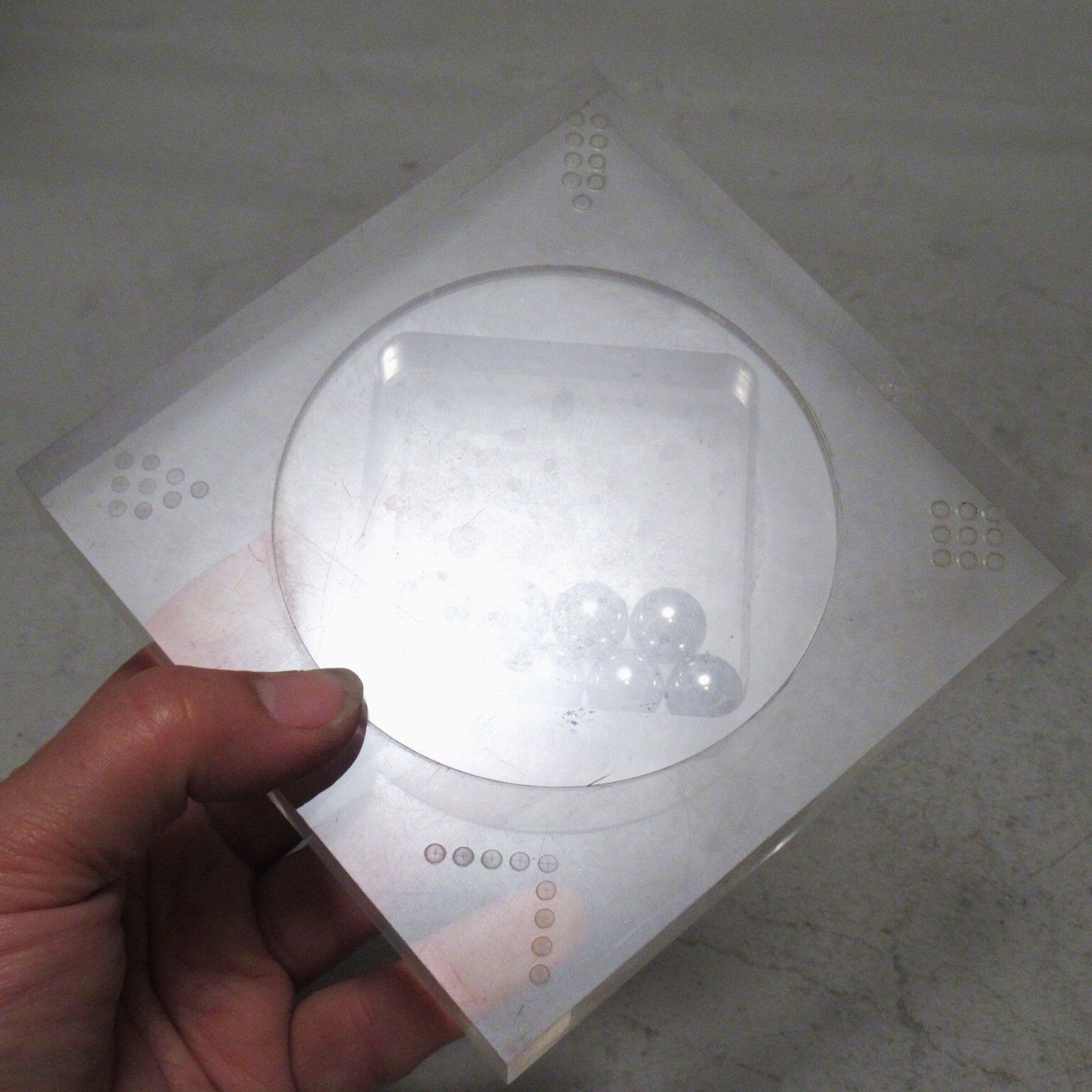 Kinetic puzzle game 70s