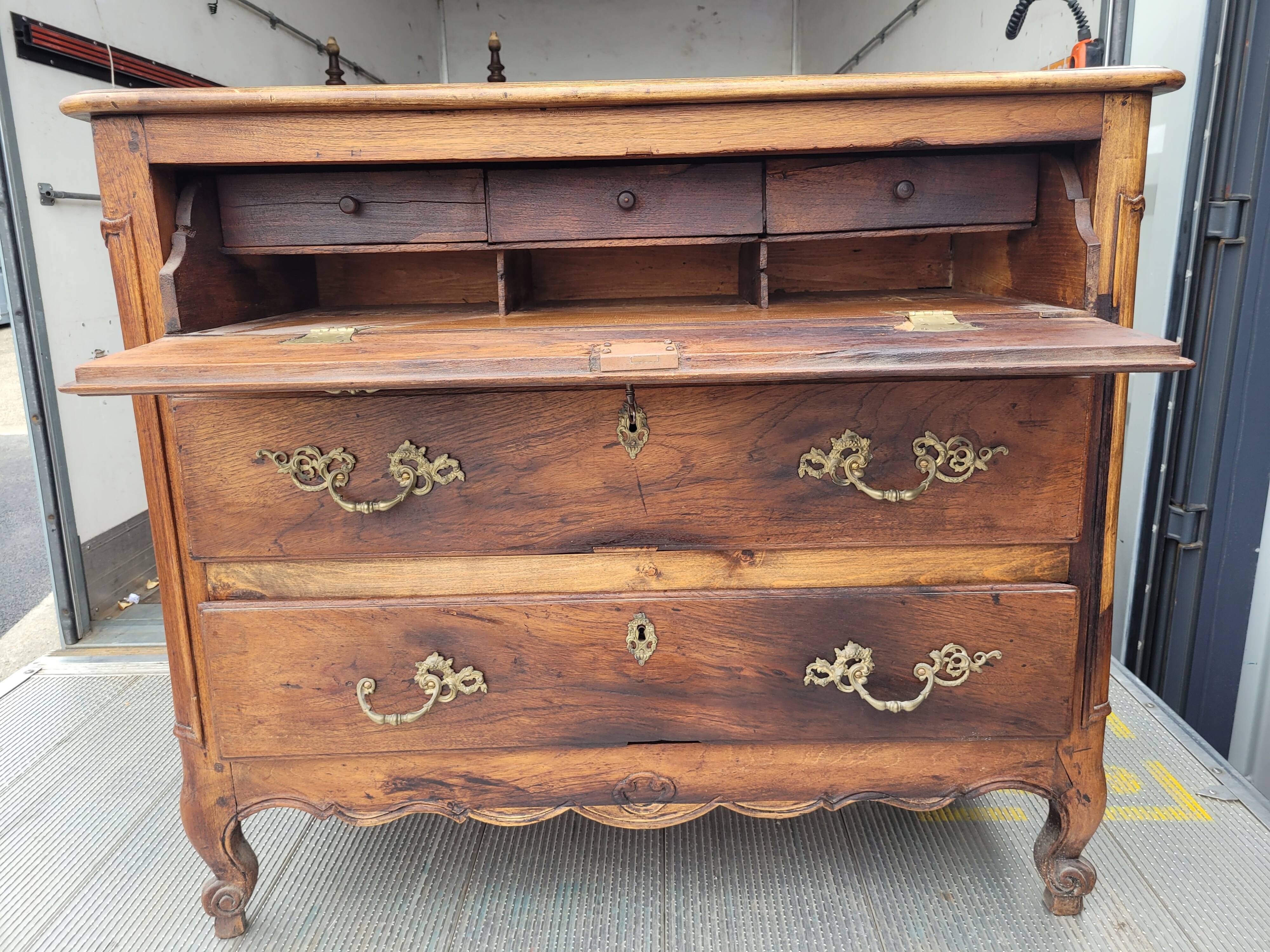 Commode pantalonnière noyer