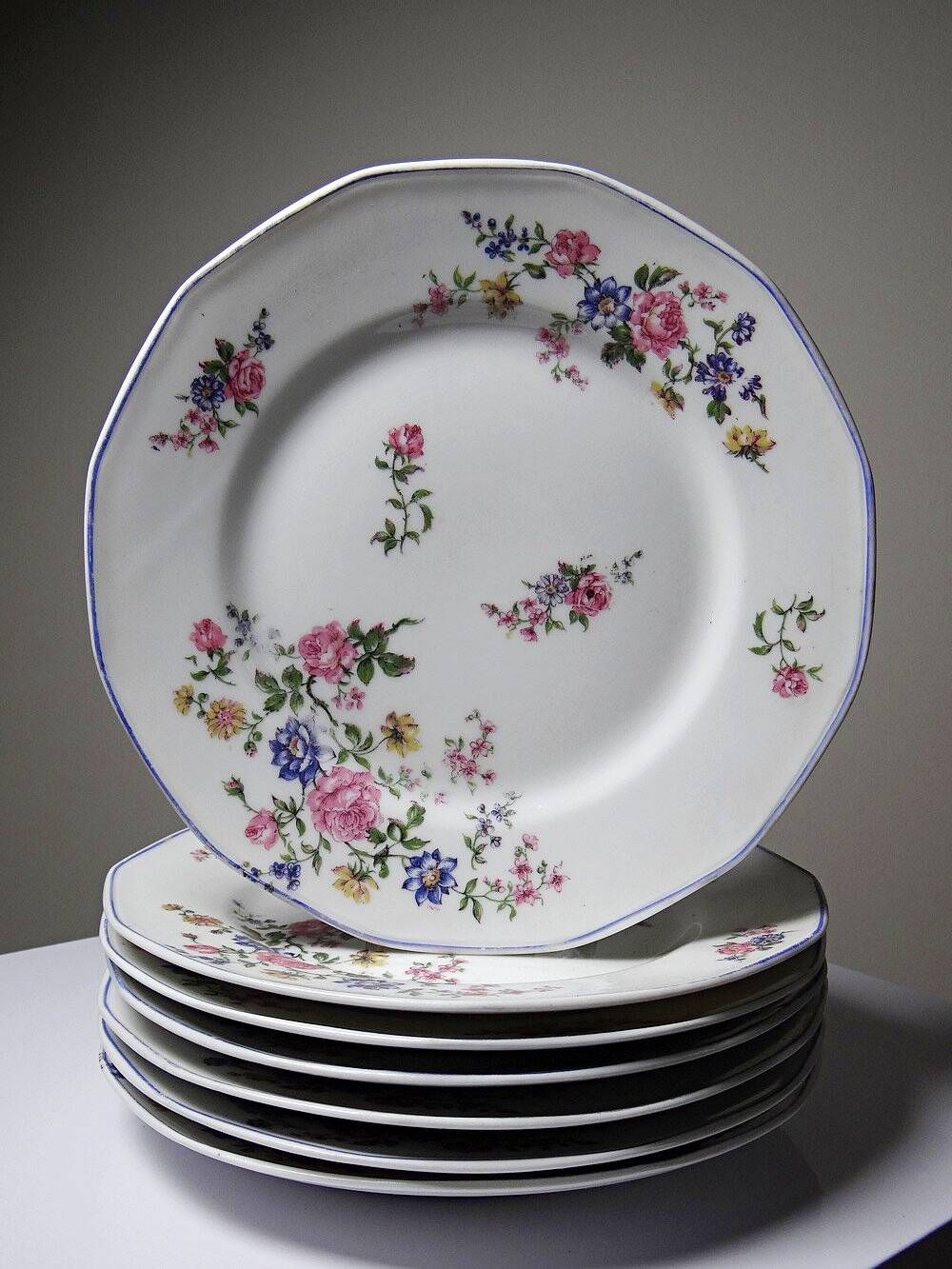 7 Bernardaud Limoges porcelain dessert plates with floral decoration from the 1920s-1950s