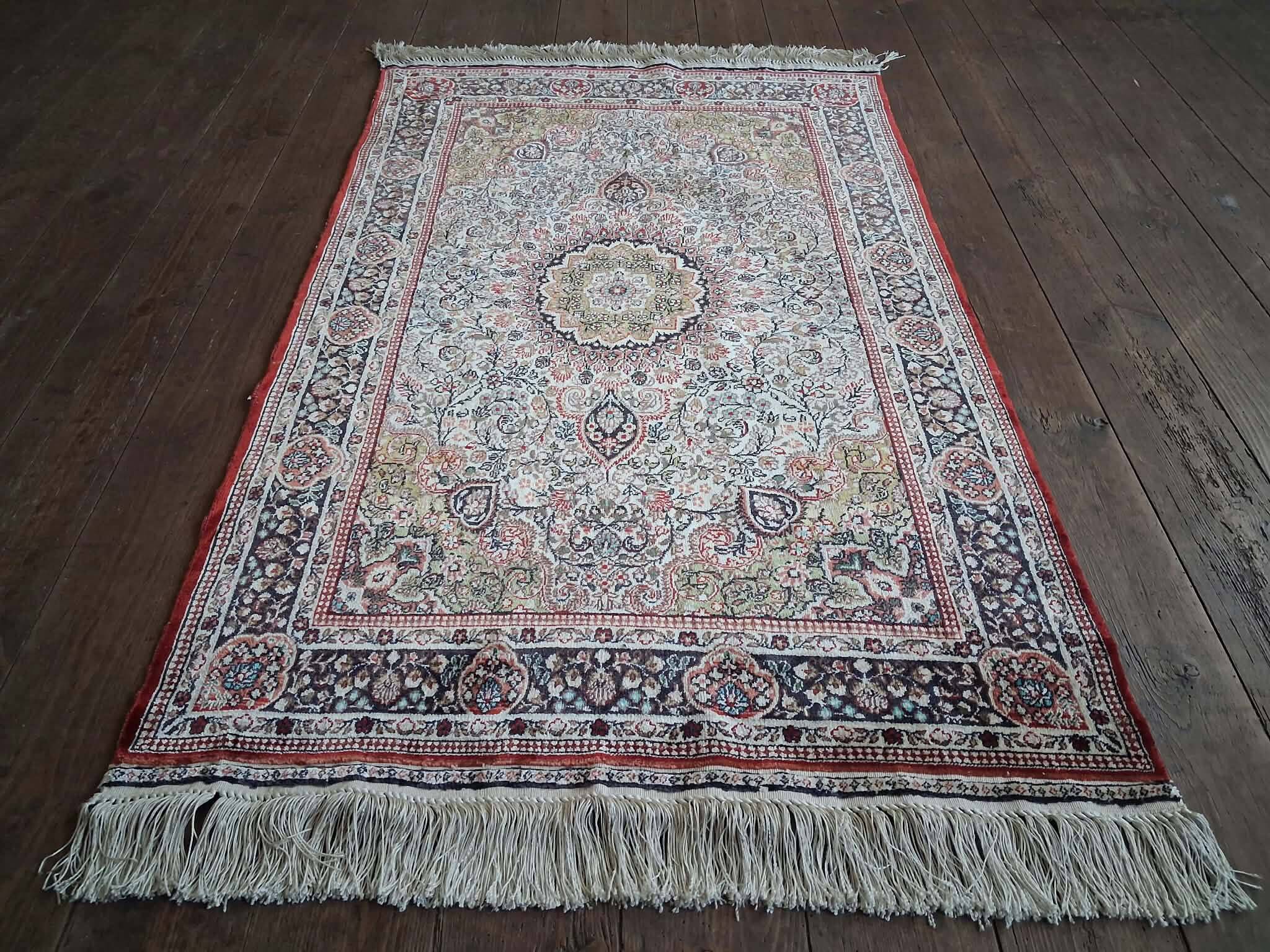 Chinese Hereke silk handmade carpet