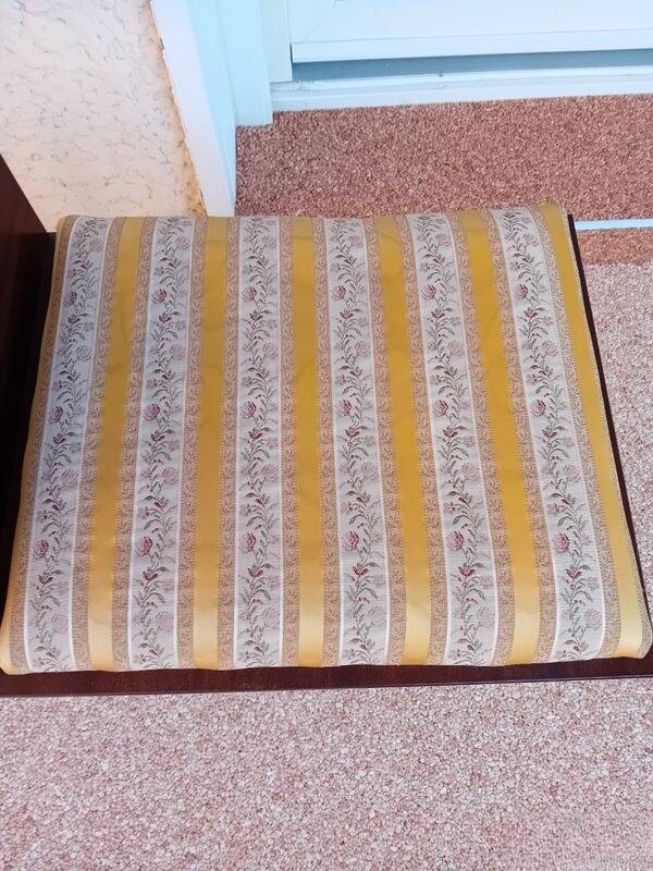 Small antique piece of furniture 78x66x36cm